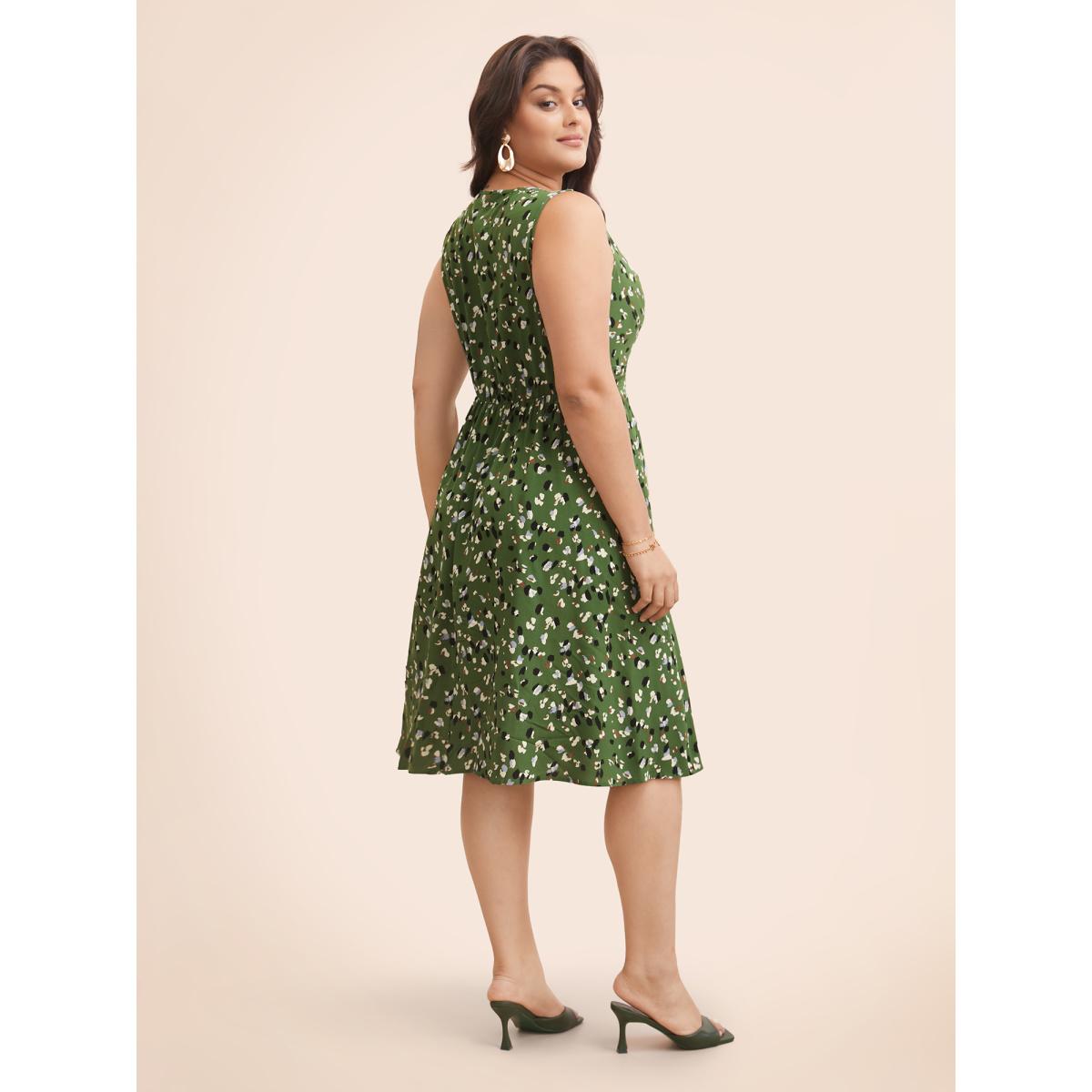 Plus Size Allover Print Pocket Flutter Crossover Ruched Tank Dress DarkGreen Women Elegant Twist Round Neck Sleeveless Curvy Midi Dress BloomChic 22-24/3X Product Image