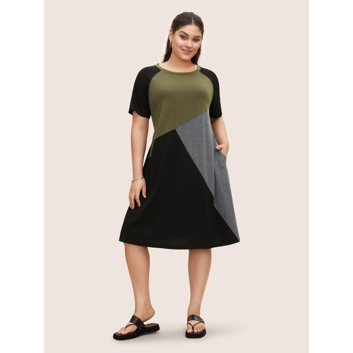 Plus Size Round Neck Colorblock Contrast Raglan Sleeve Dress Black Women Casual Contrast Round Neck Short sleeve Curvy BloomChic 18-20/2X Product Image