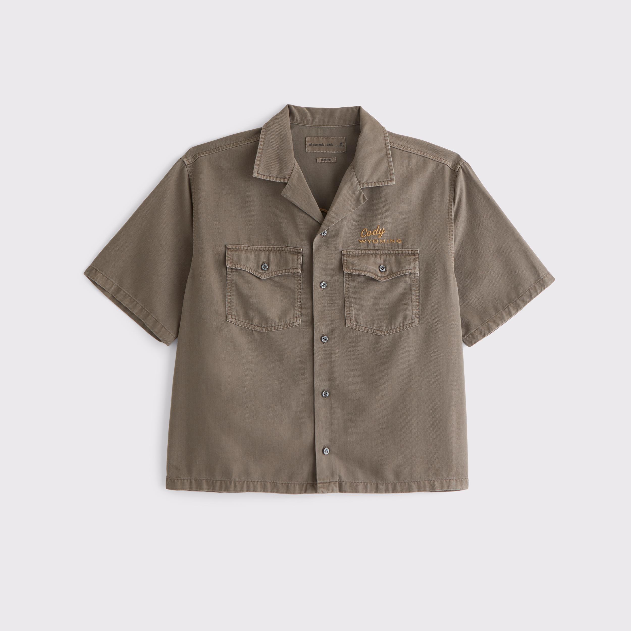 Short-Sleeve Cropped Western Graphic Button-Up Shirt Product Image