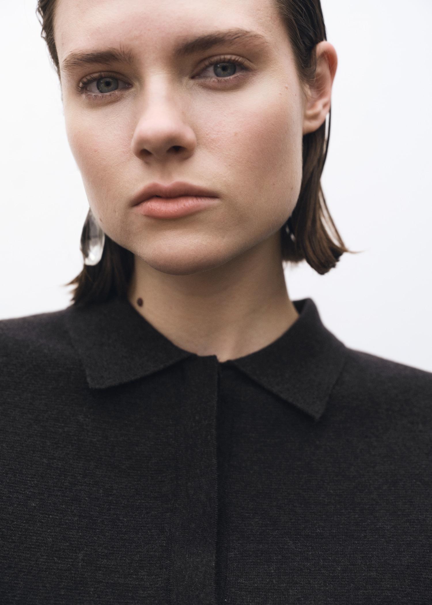 Wool-blend polo-neck sweater - Women | MANGO USA Product Image