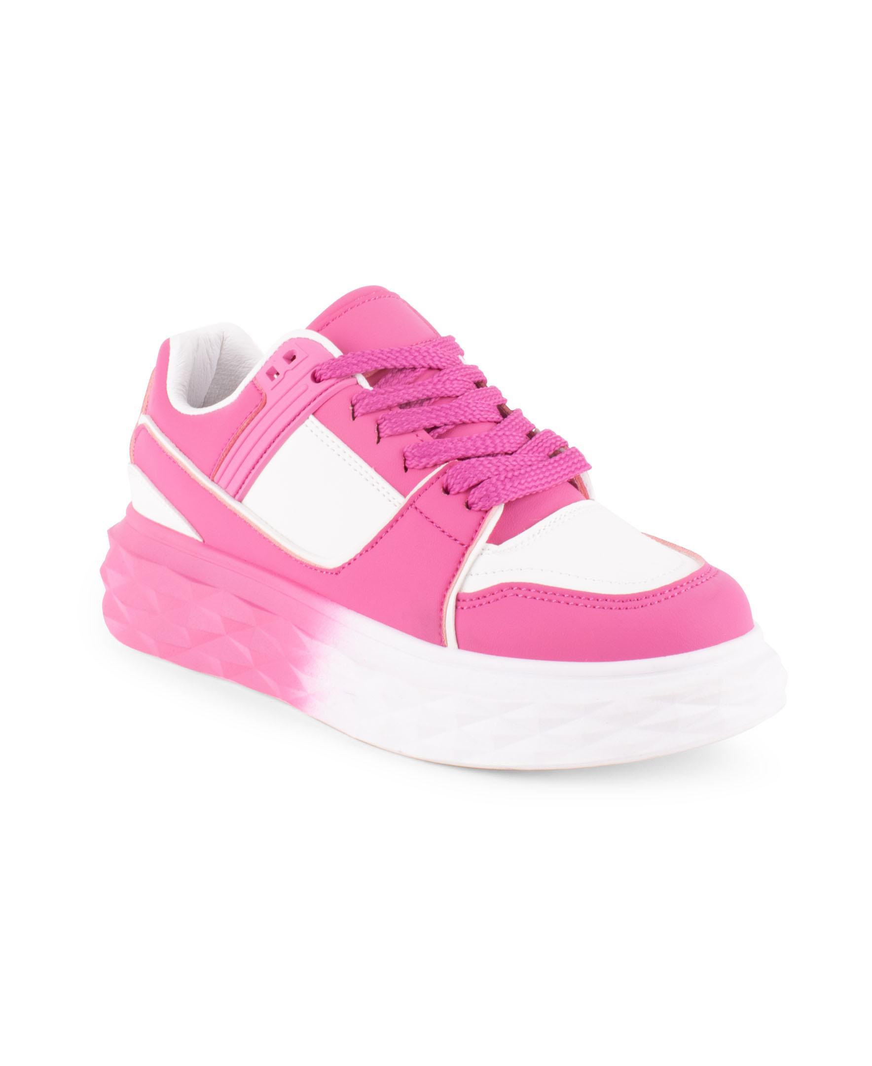 Women's Wanted Jet Platform Sneakers Product Image