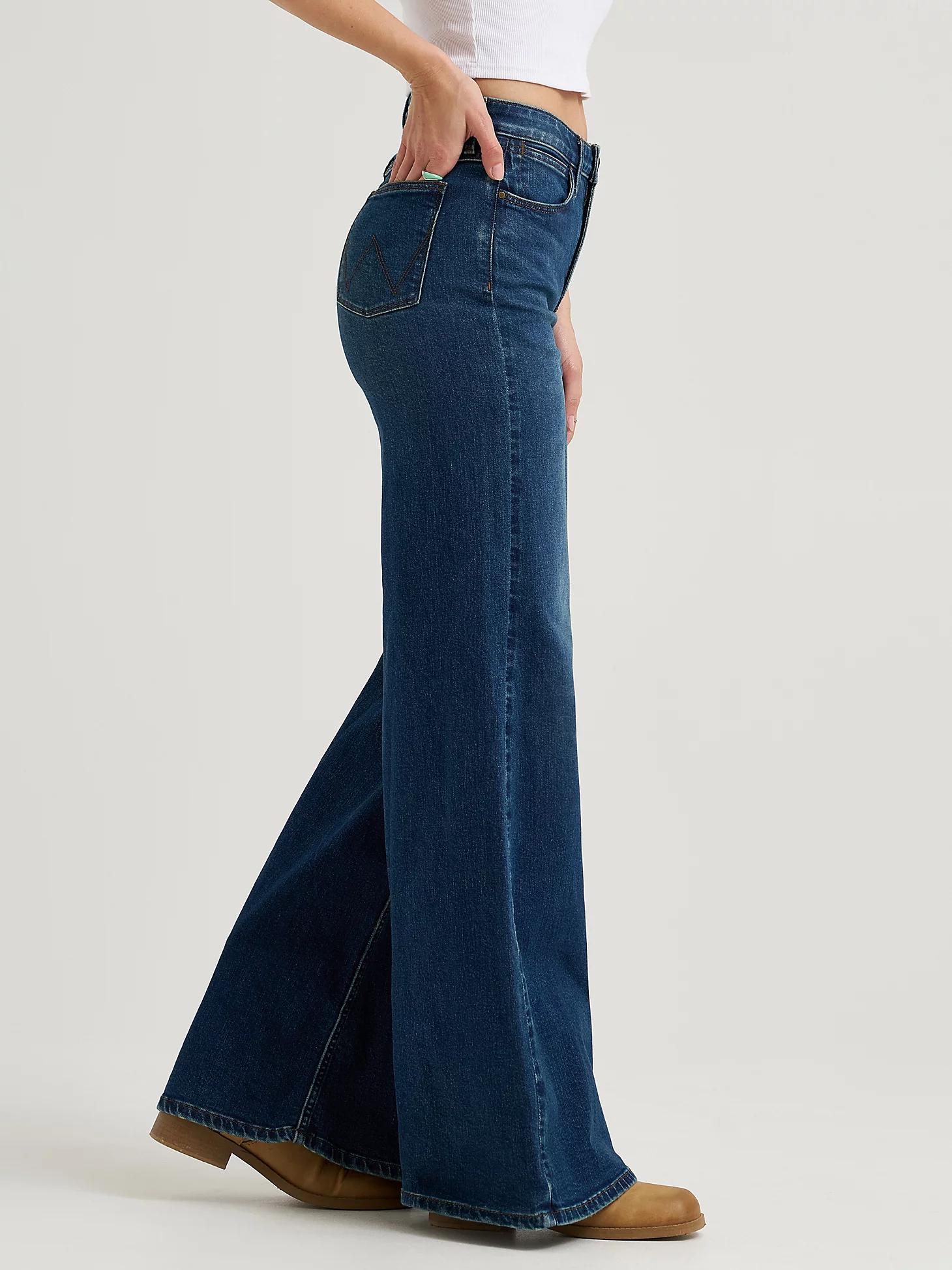 Women's High Rise Wide Leg Jean in Clover Product Image