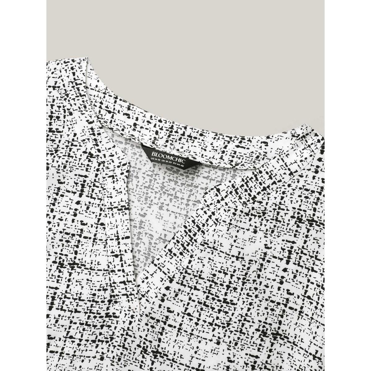 Plus Size WhiteSmoke Geometric Print Puff Sleeve Blouse Women Office Short sleeve Flat collar with V-notch Office Blouses BloomChic 18-20/2X Product Image