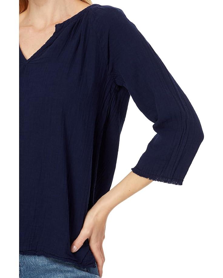 3/4 Sleeve V-Neck Tee with Curved Hem Product Image