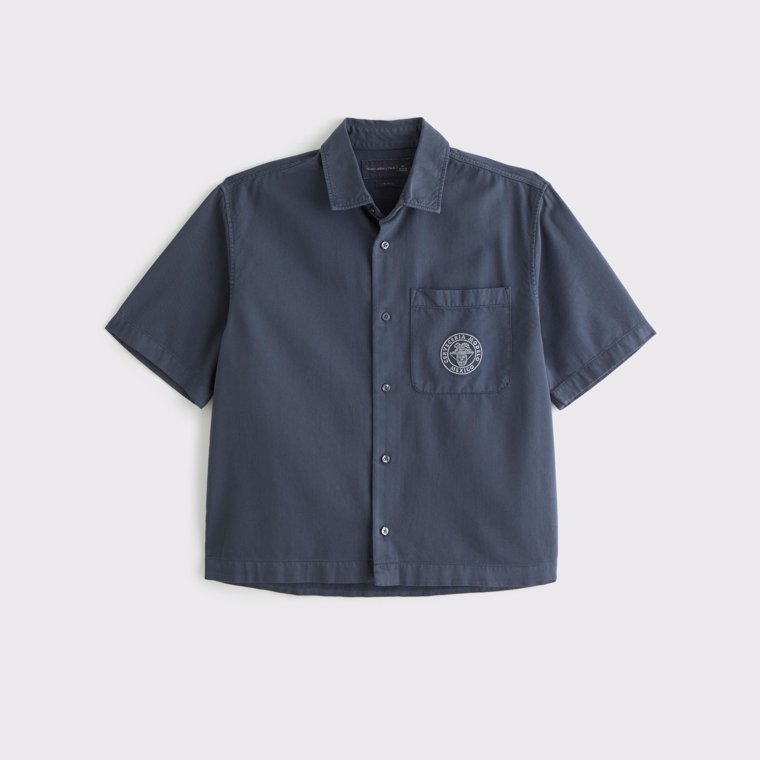 Short-Sleeve Cropped Modelo Workwear Button-Up Shirt Product Image
