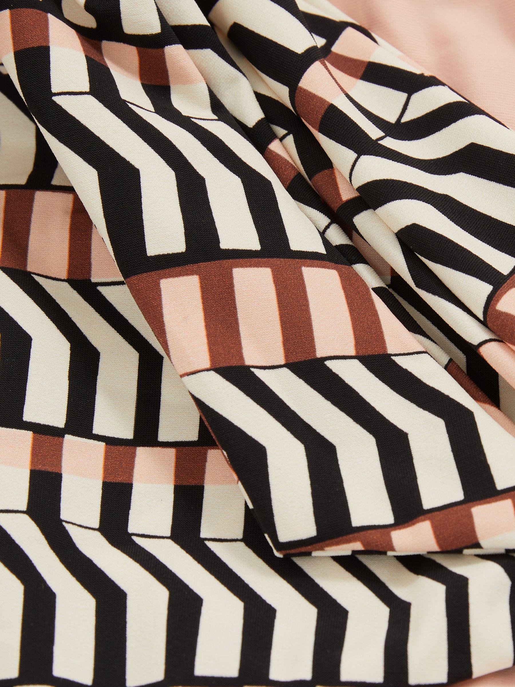 Chevron-Stripe Bikini Bottoms in Black/Brown Product Image