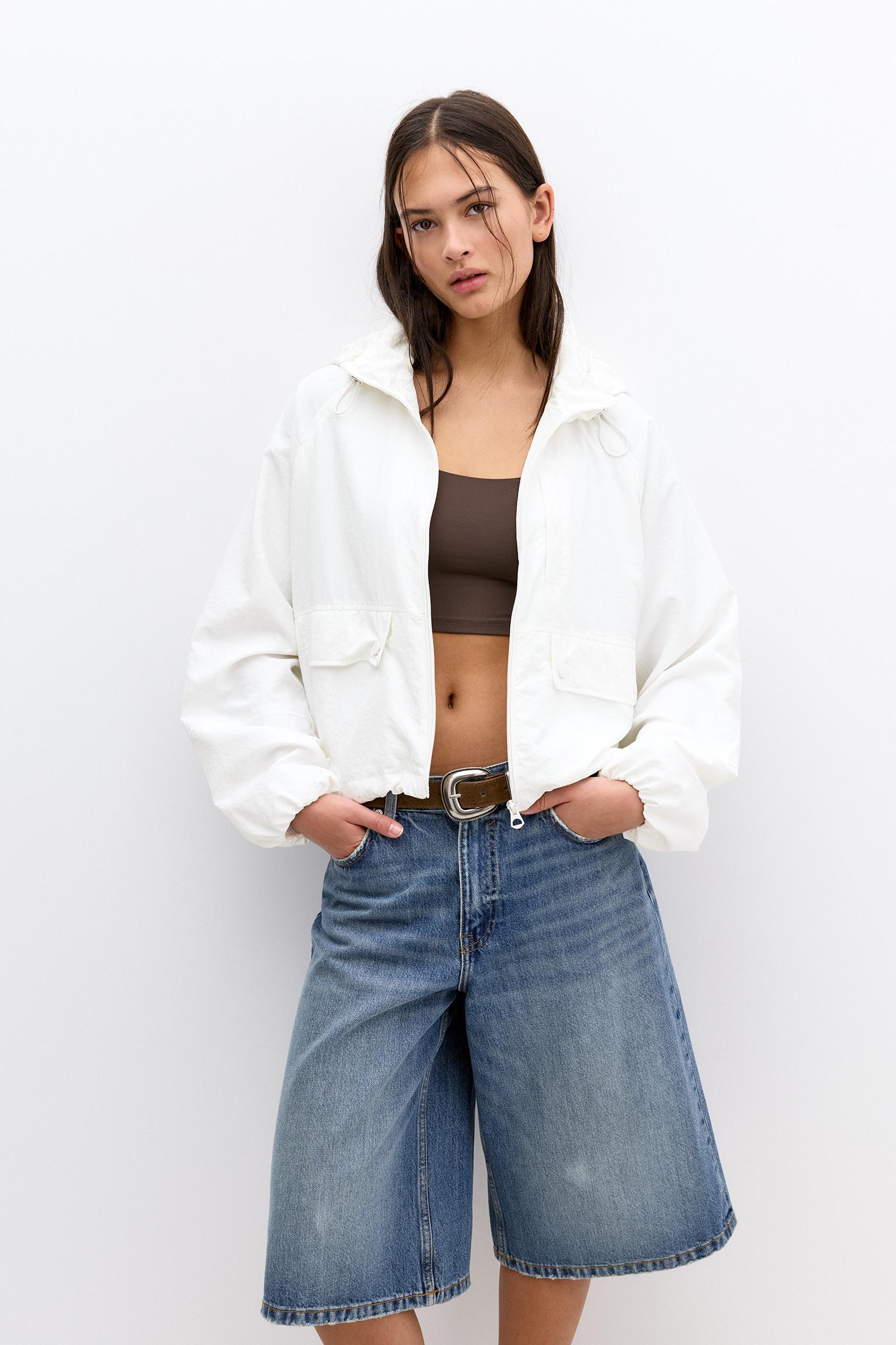 Short lightweight hooded jacket Product Image