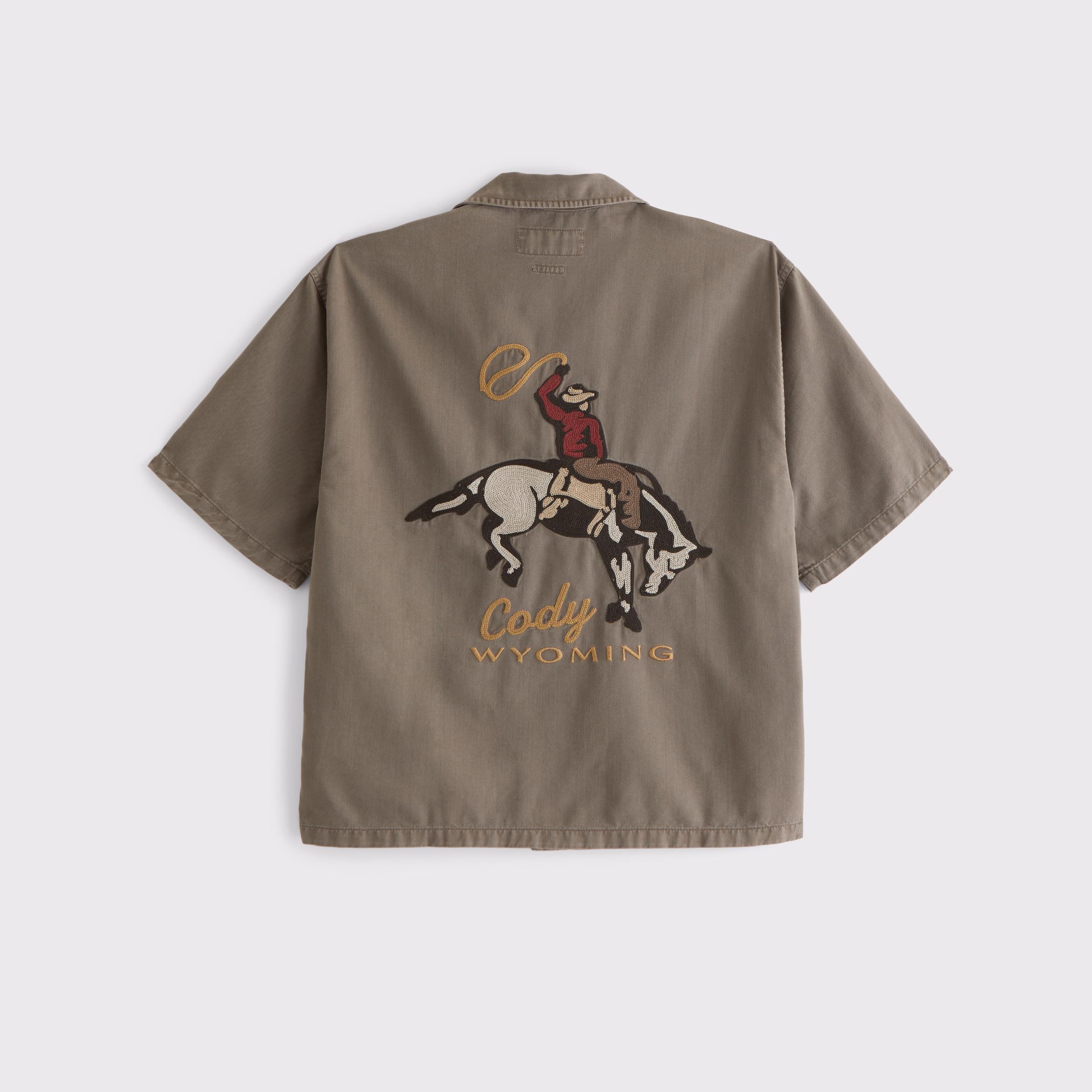 Short-Sleeve Cropped Western Graphic Button-Up Shirt Product Image