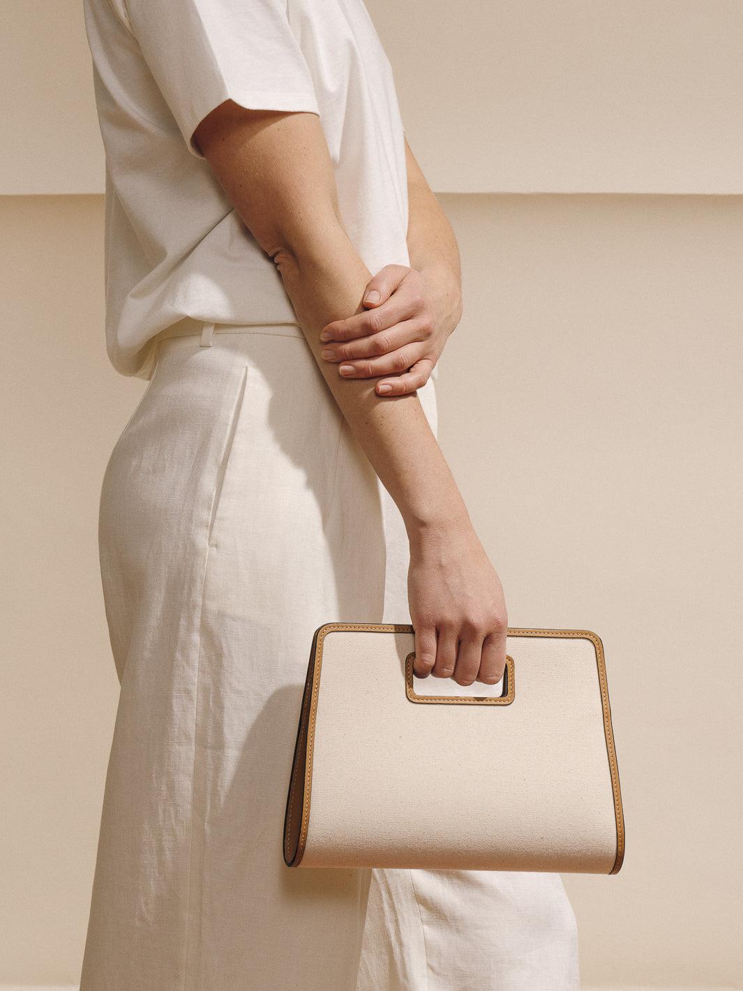 The Retro Clutch in Canvas Product Image