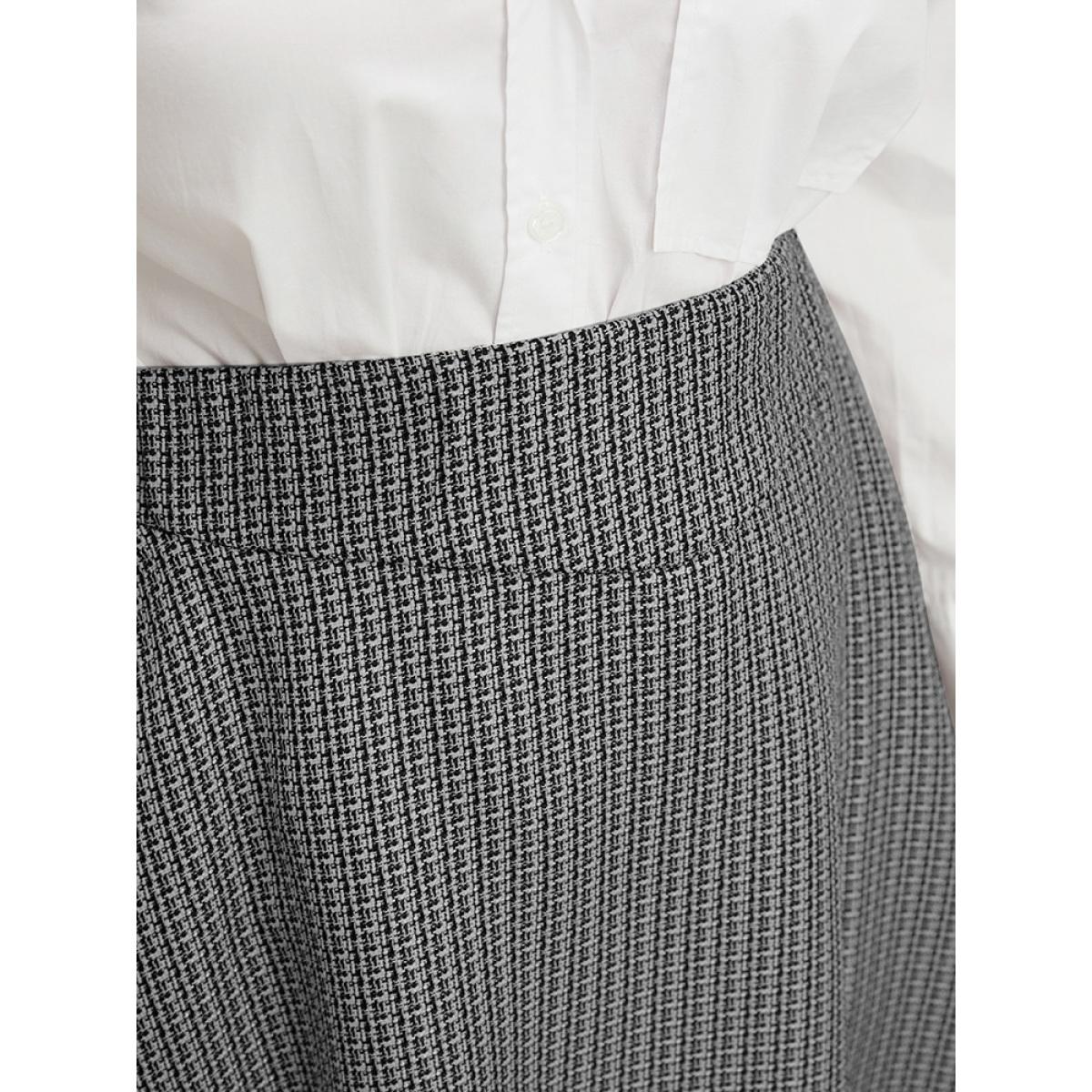 Plus Size Contrast Button Detail Elastic Waist Pocket Tweed Skirt Women Black Office Elastic Waist No stretch Pocket Work Skirts BloomChic 18-20/2X Product Image