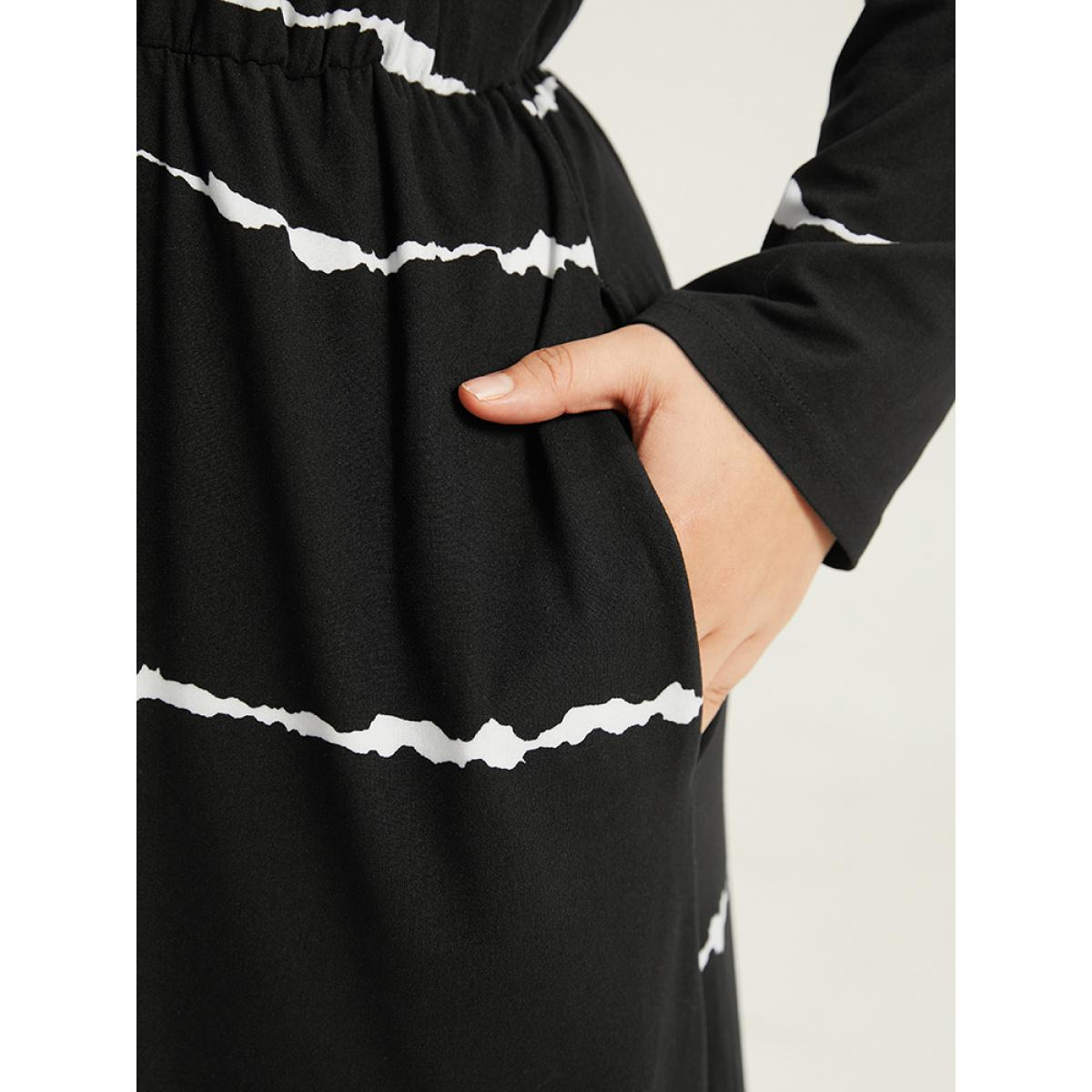 Plus Size Striped Print V Neck Elastic Waist Dress Black Women Casual Elastic Waist V-neck Long Sleeve Curvy Midi Dress BloomChic 26/4X Product Image