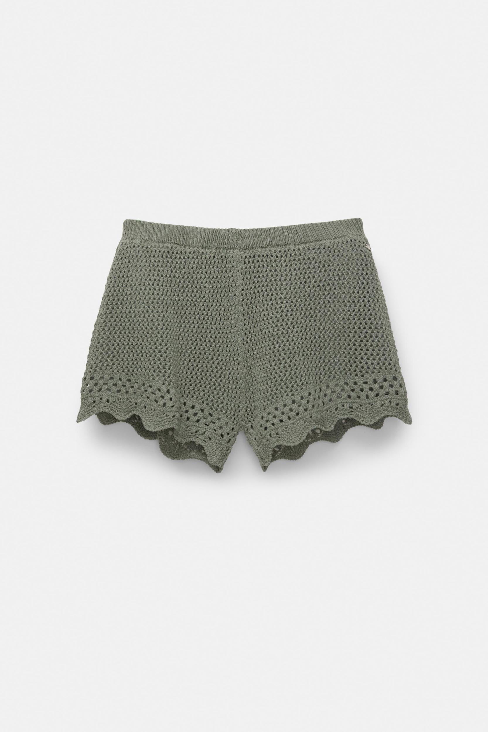 Wavy crochet Bermuda shorts Product Image