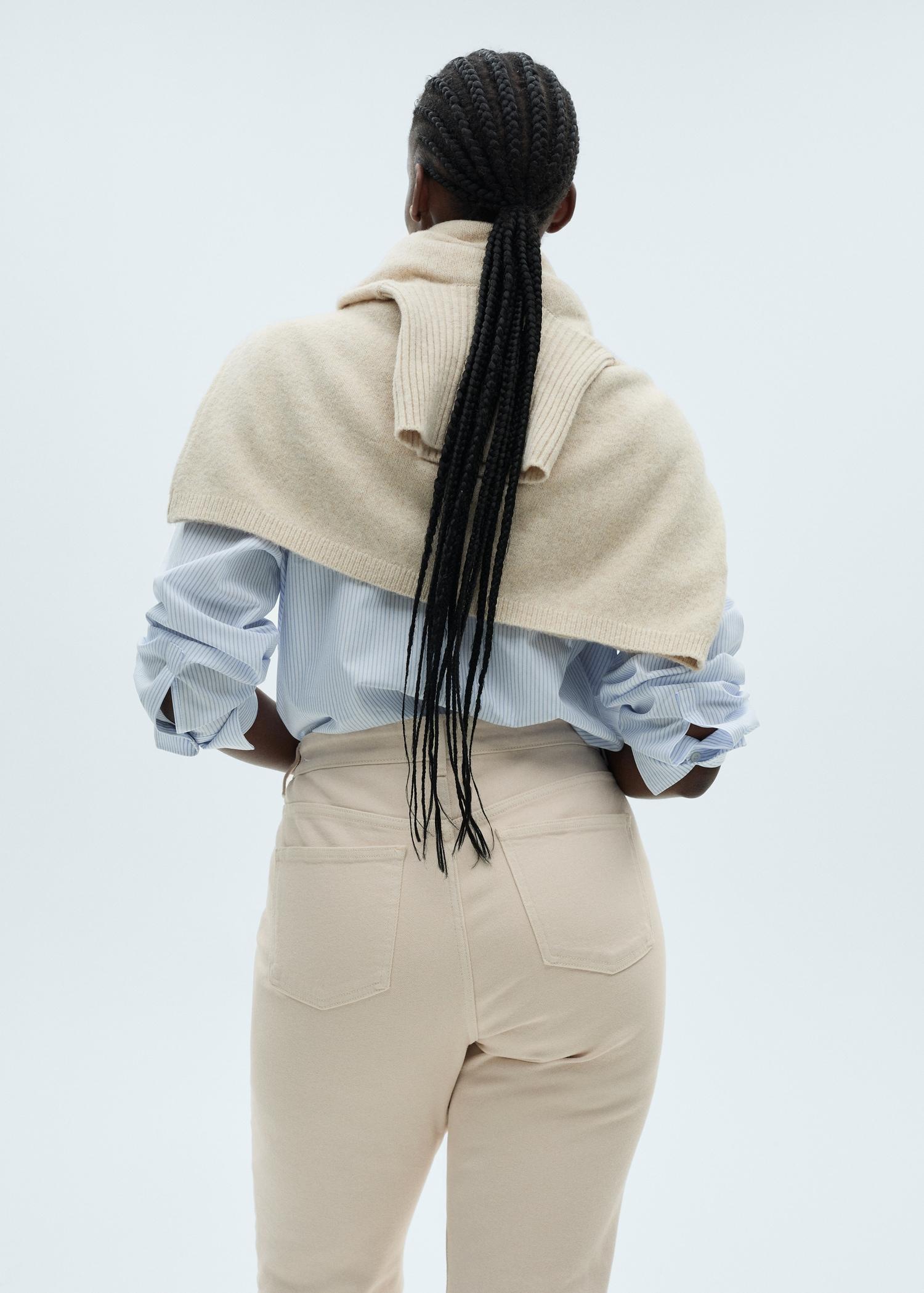 Newmom comfort high-rise jeans - Women | MANGO USA Product Image