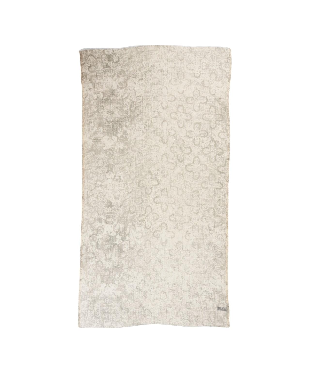 Scarf with pattern Product Image