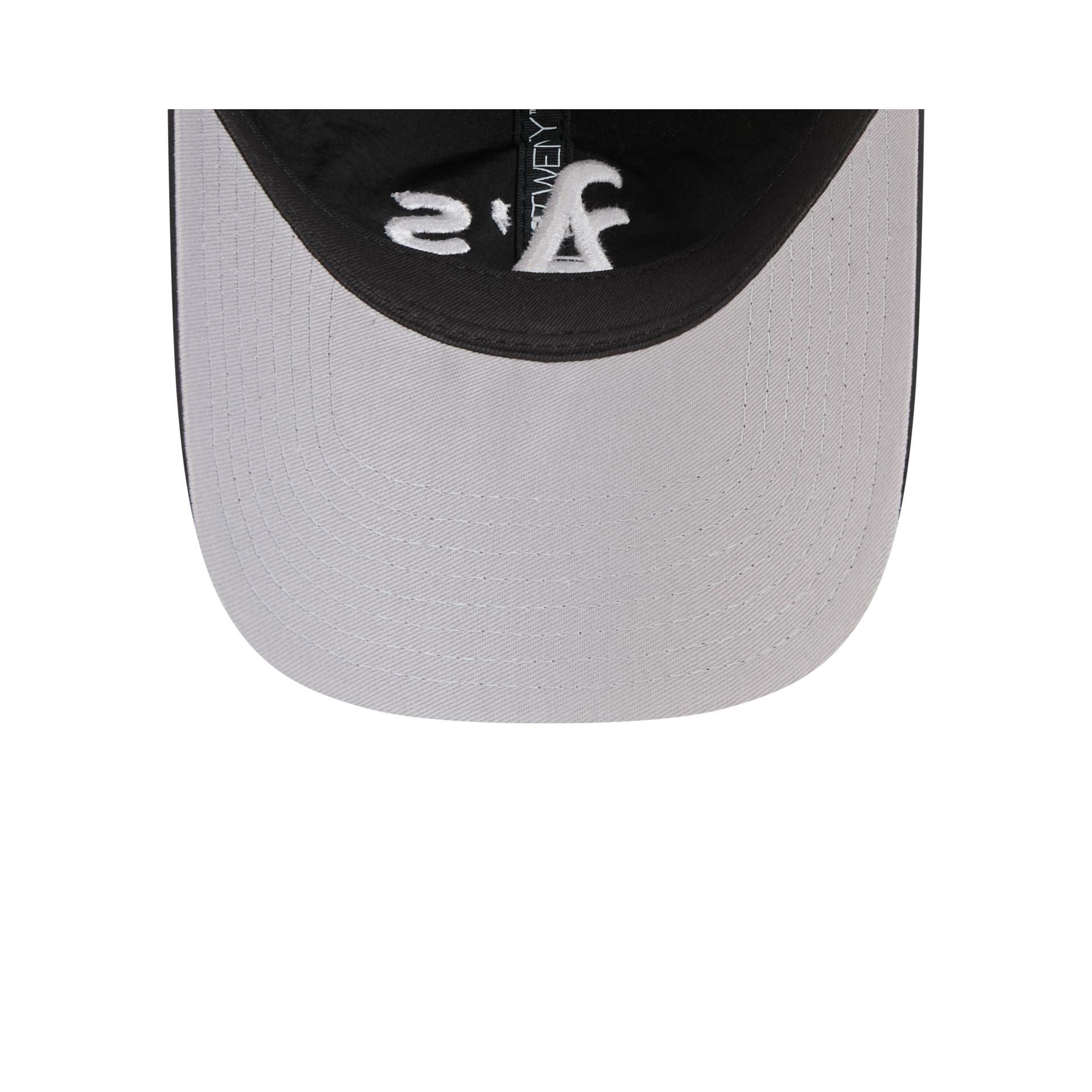 Atlanta Braves Women's Script 9TWENTY Adjustable Hat Female Product Image