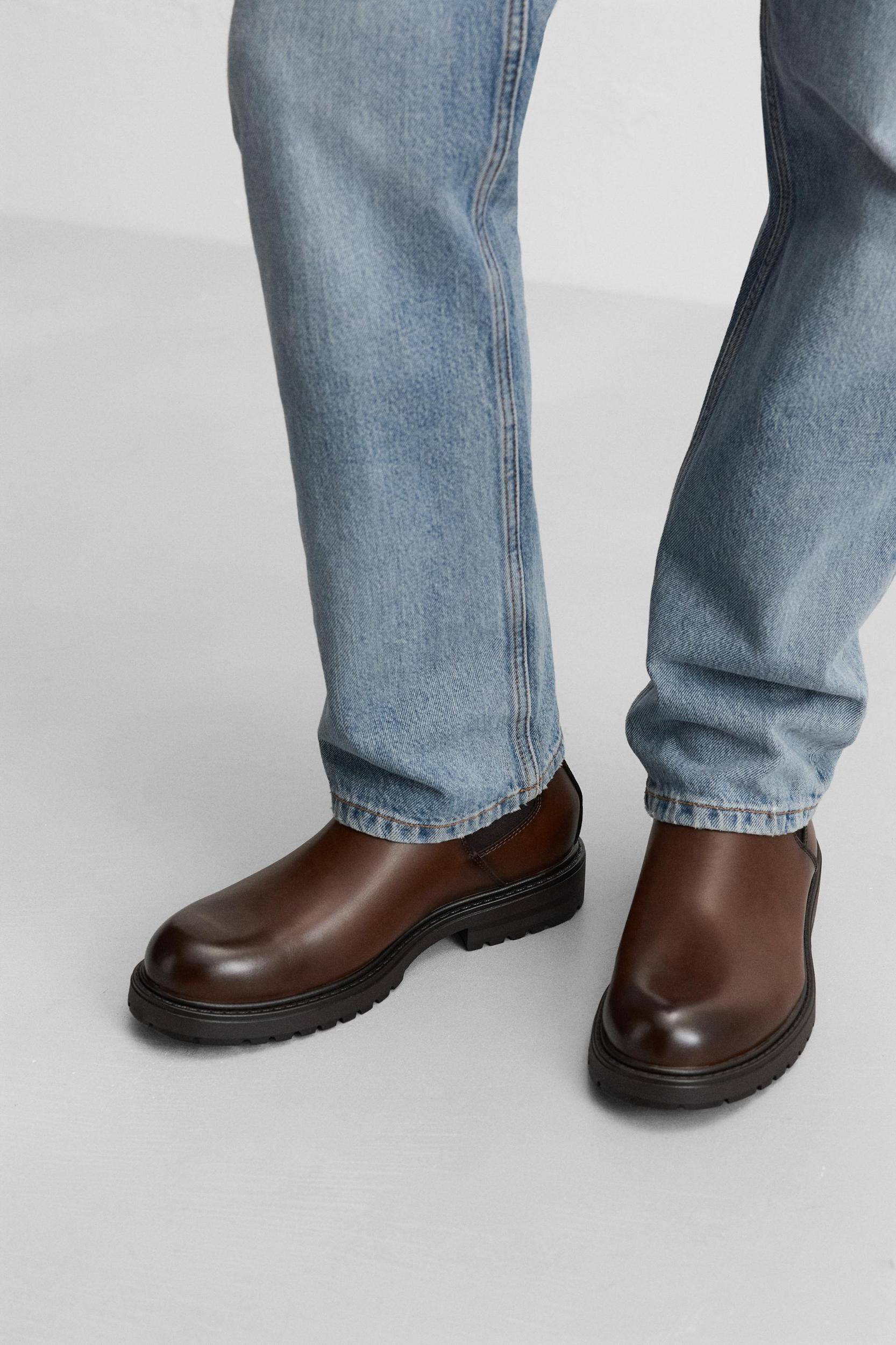 CHUNKY CHELSEA BOOTS Product Image