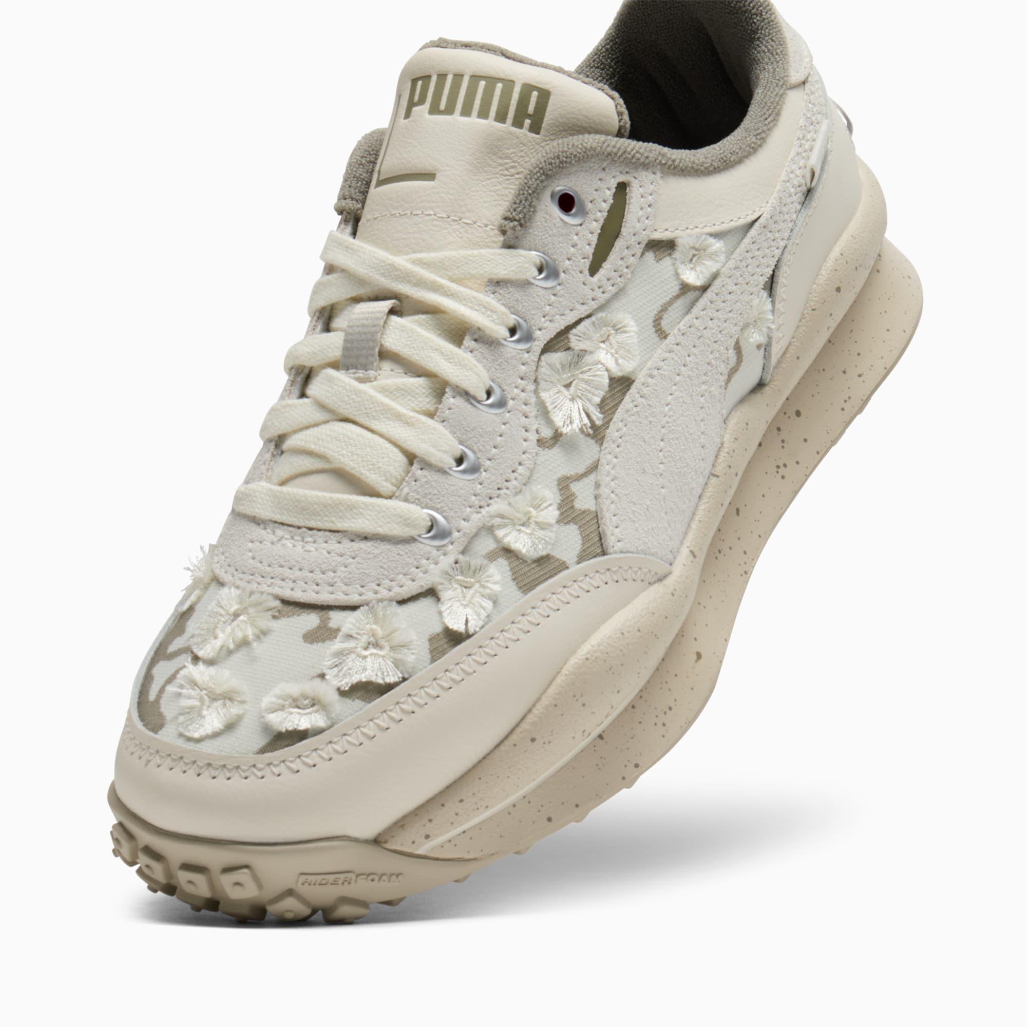Style Rider Trim Women's Sneakers Product Image
