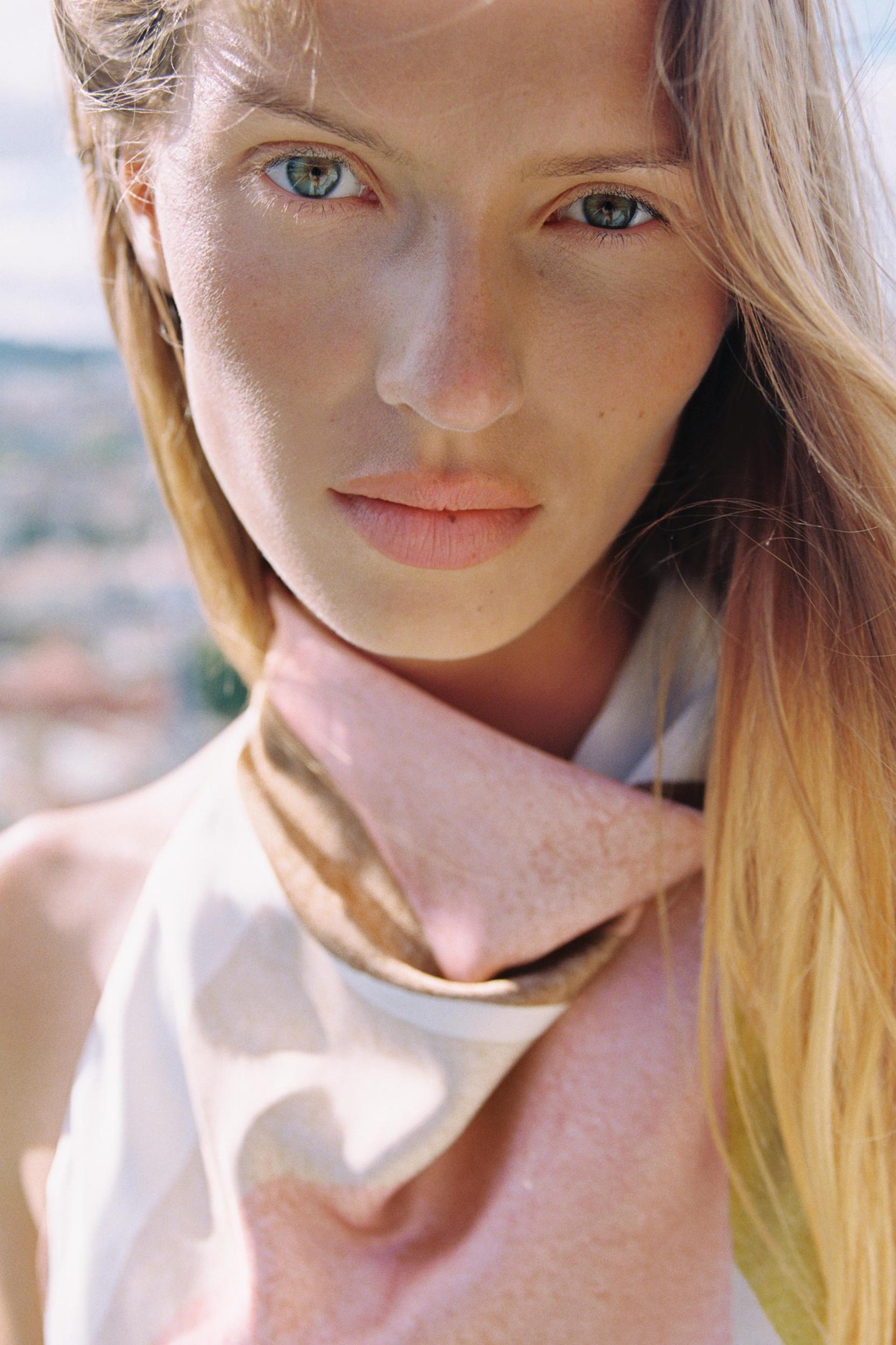 GEOMETRIC PRINT HALTER TOP Product Image