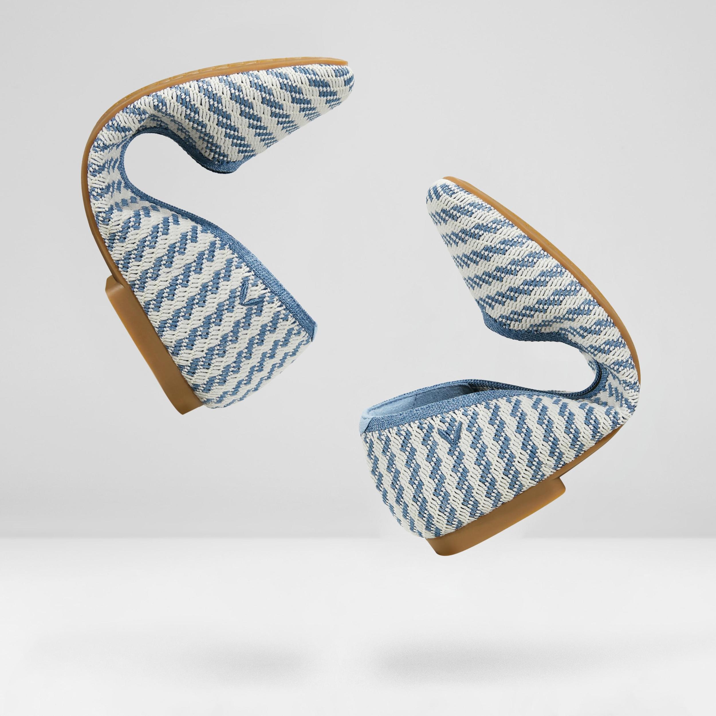 Square-Toe V-Cut Flats (Margot 2.0) Product Image