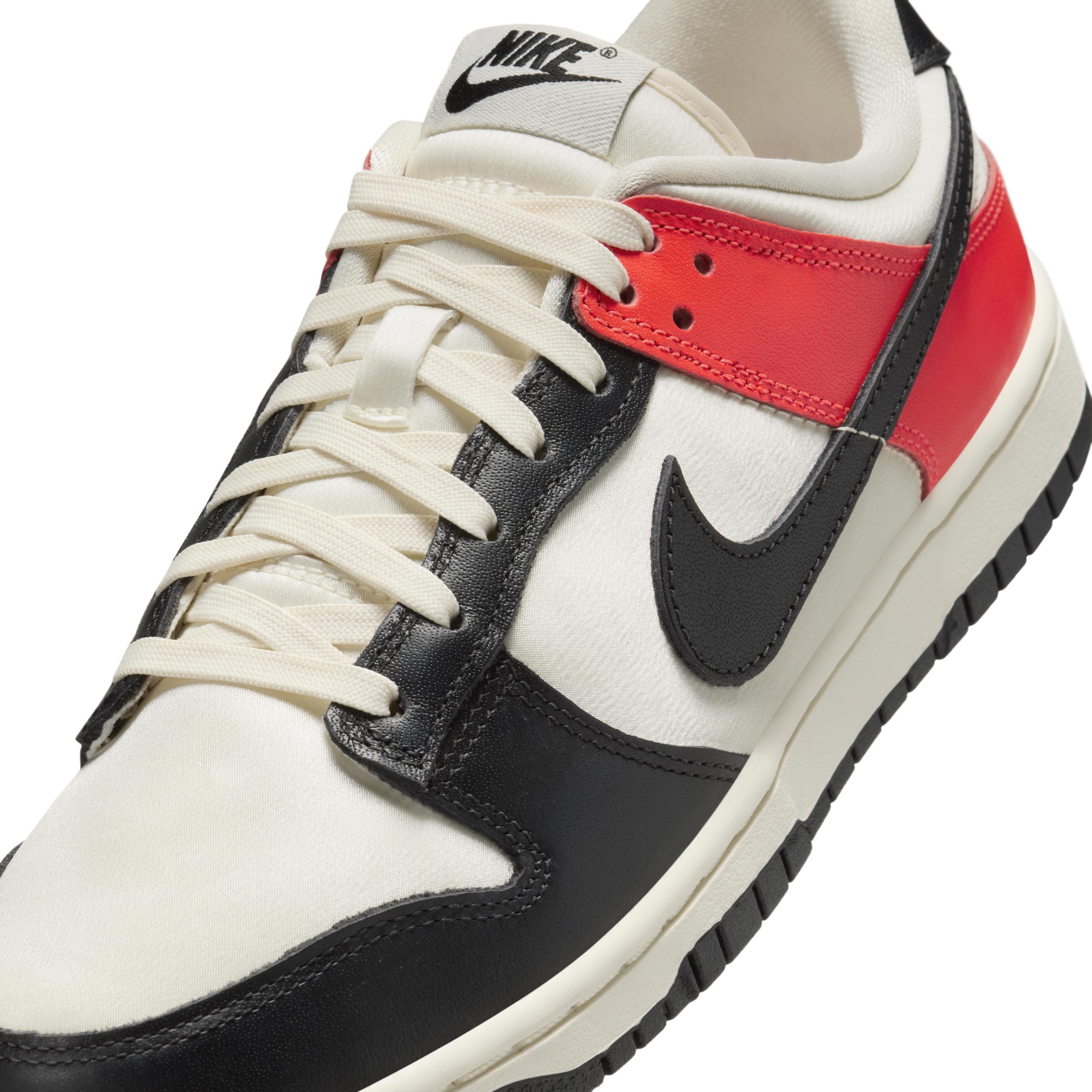 Nike Women's Dunk Low SE Shoes Product Image