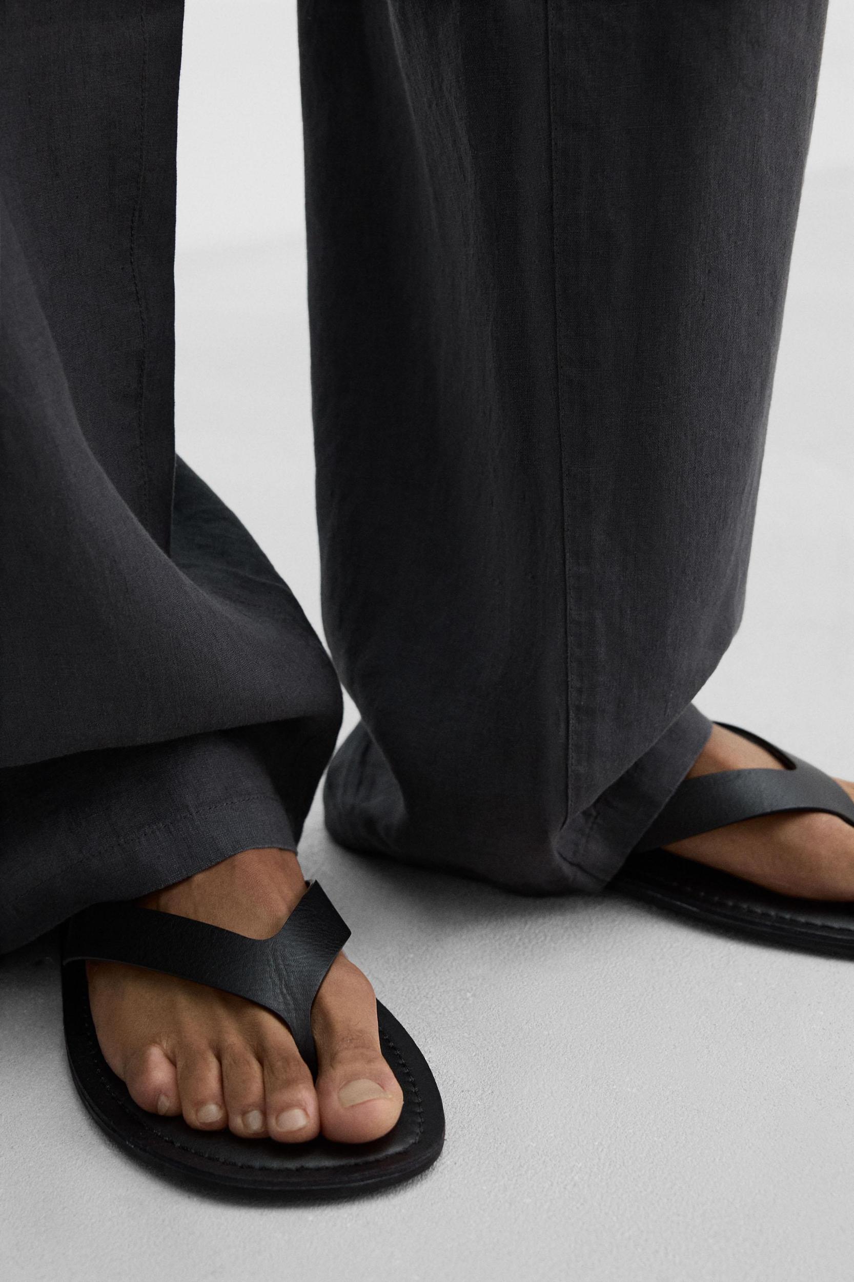 STRAPPY LEATHER SANDALS Product Image