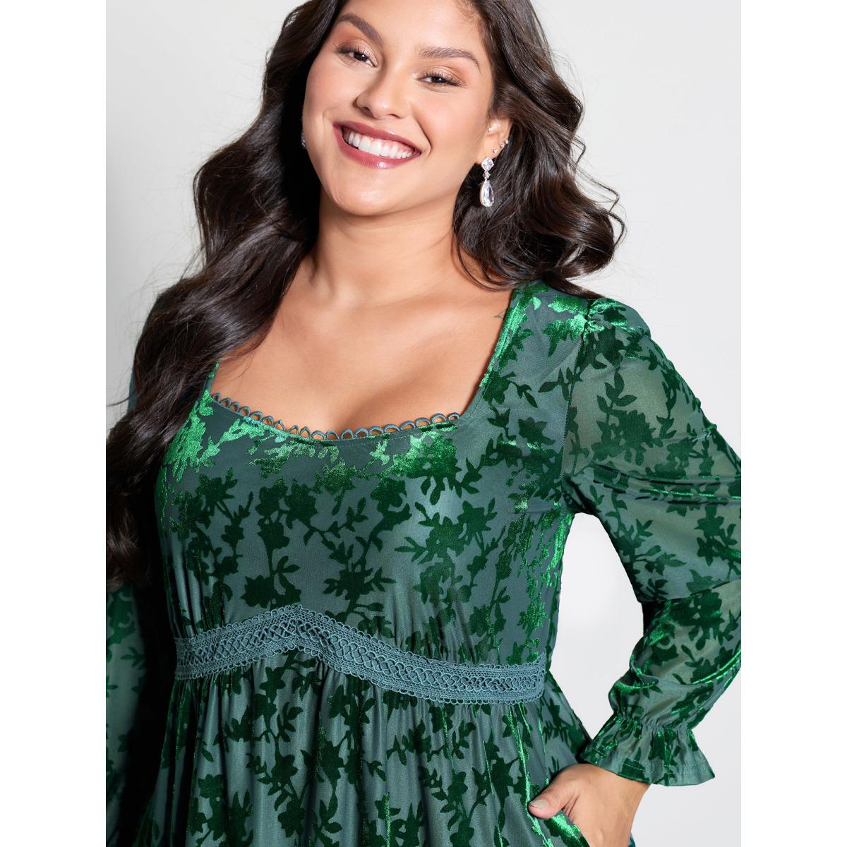 Plus Size Velvet Floral Print Lace Pockets Party Dress DarkGreen Women Party&Cocktail Party Curvy Bloomchic 28/5X Product Image