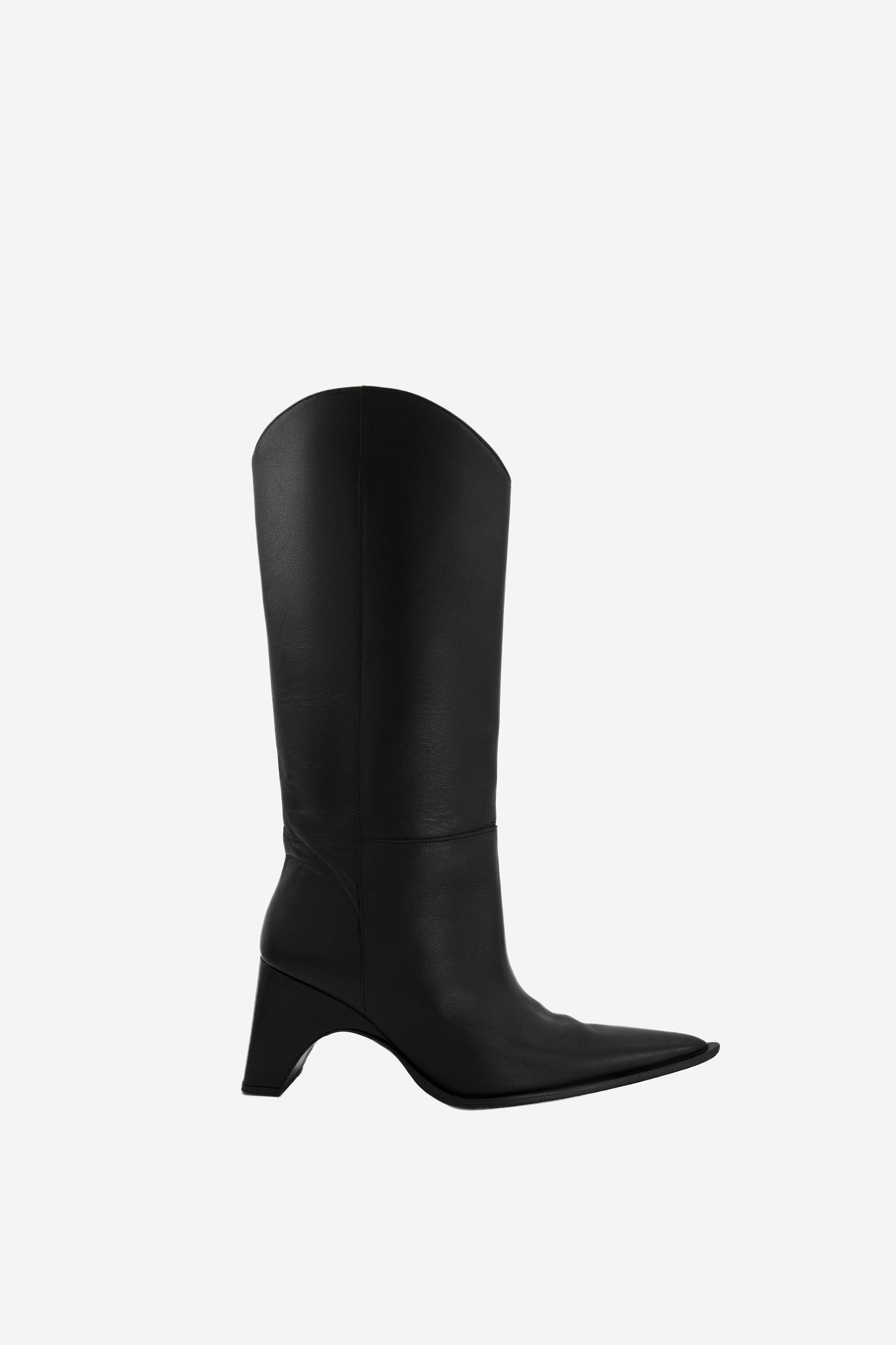 Cowboy Bridge Boot Product Image