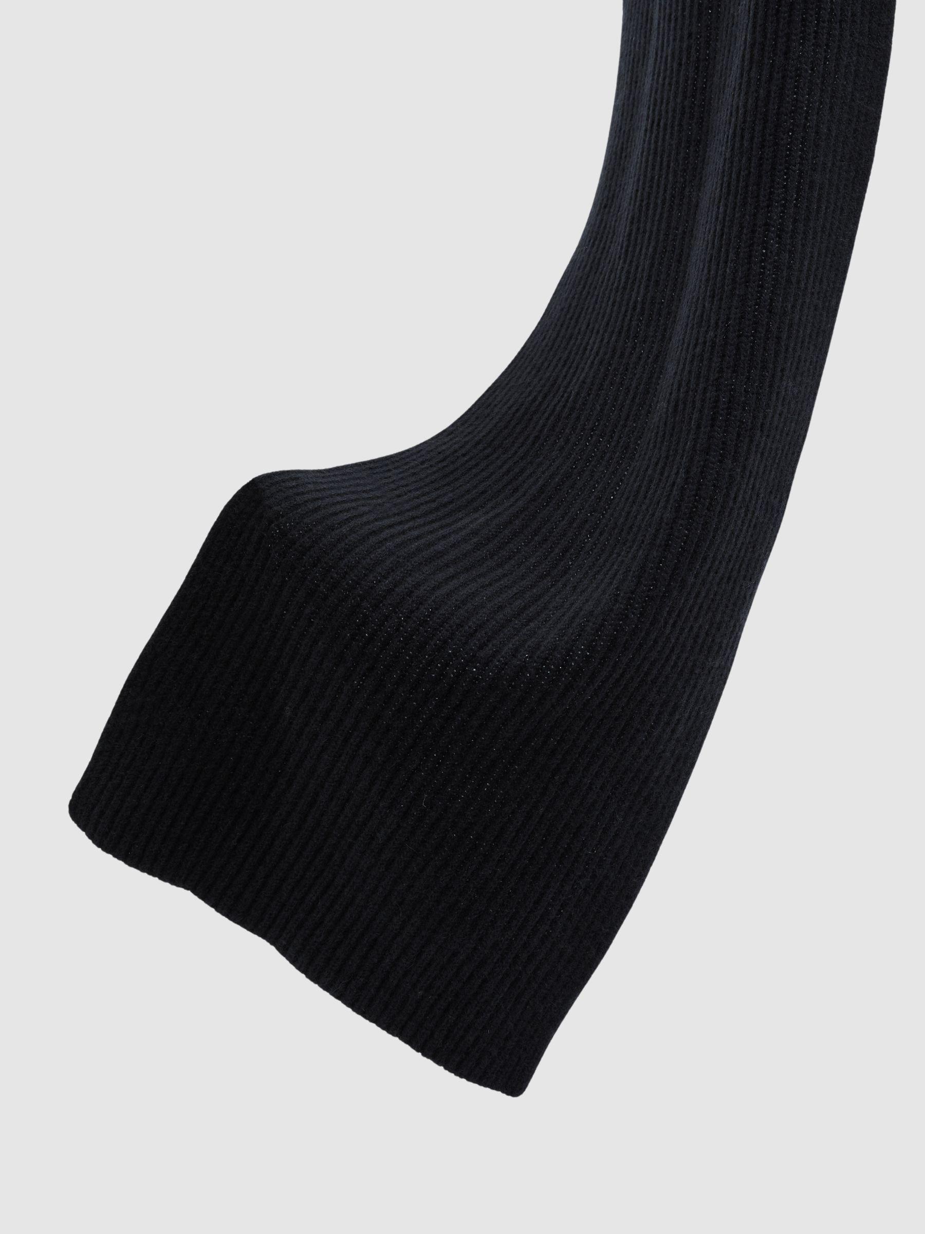 Atelier Ribbed-Cashmere Scarf in Dark Navy Product Image