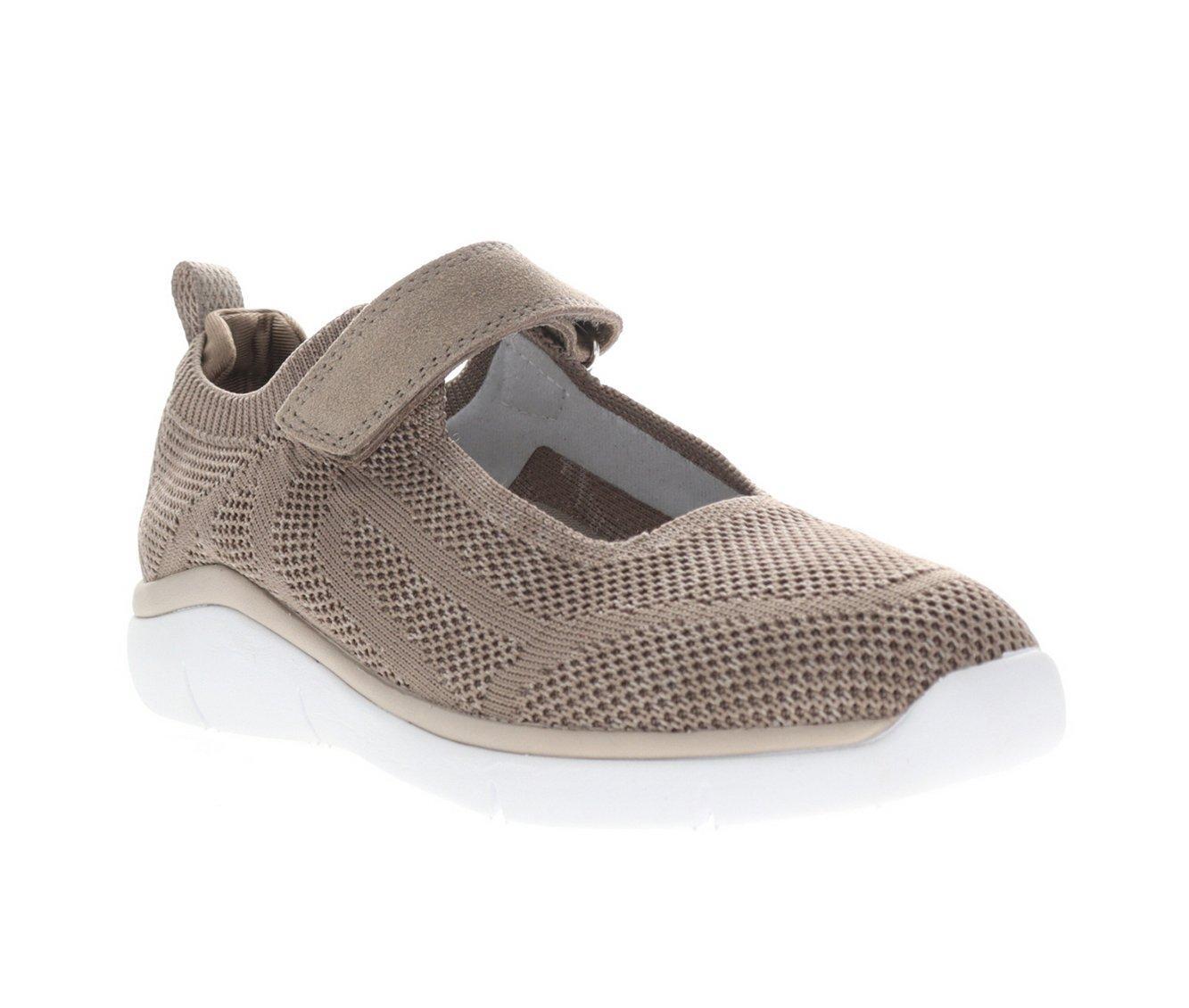 Women's Propet Savannah Flats Product Image