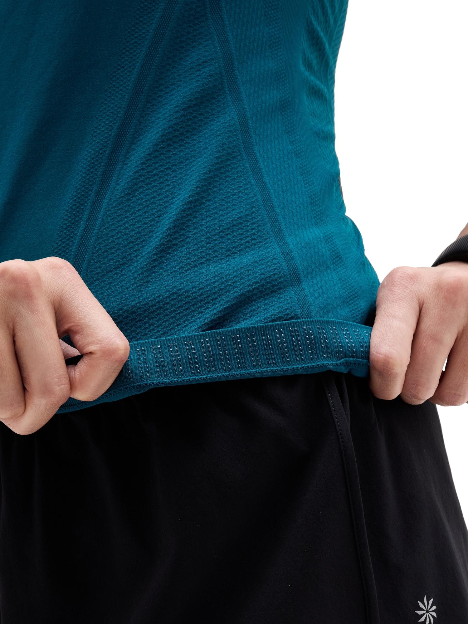 Momentum Seamless Tee Product Image