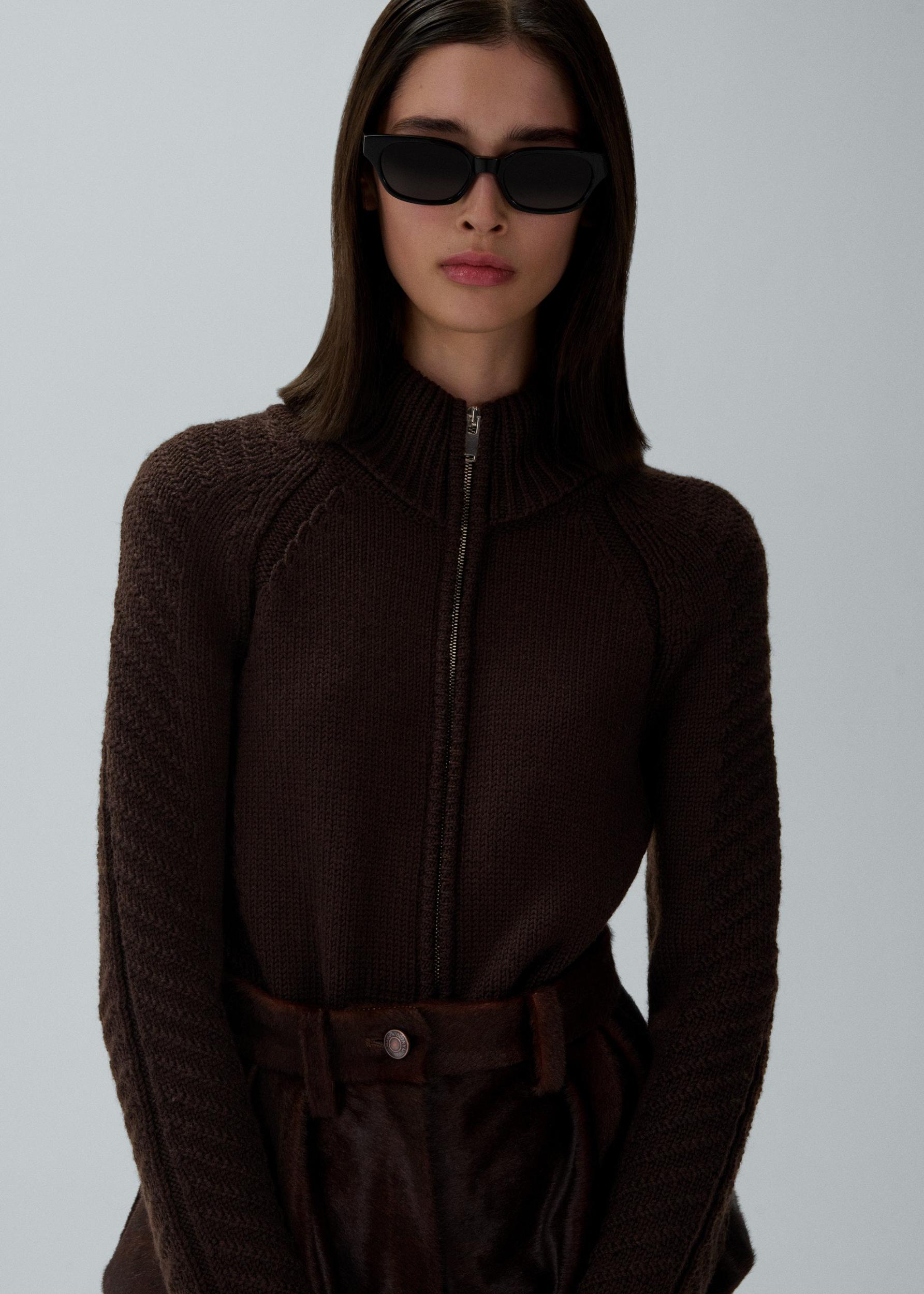 Zip up knitwear sweater in brown Product Image