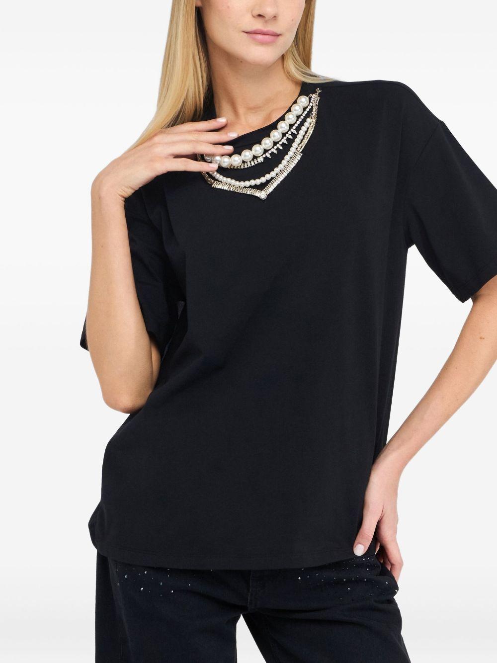 beaded-neckline T-shirt Product Image