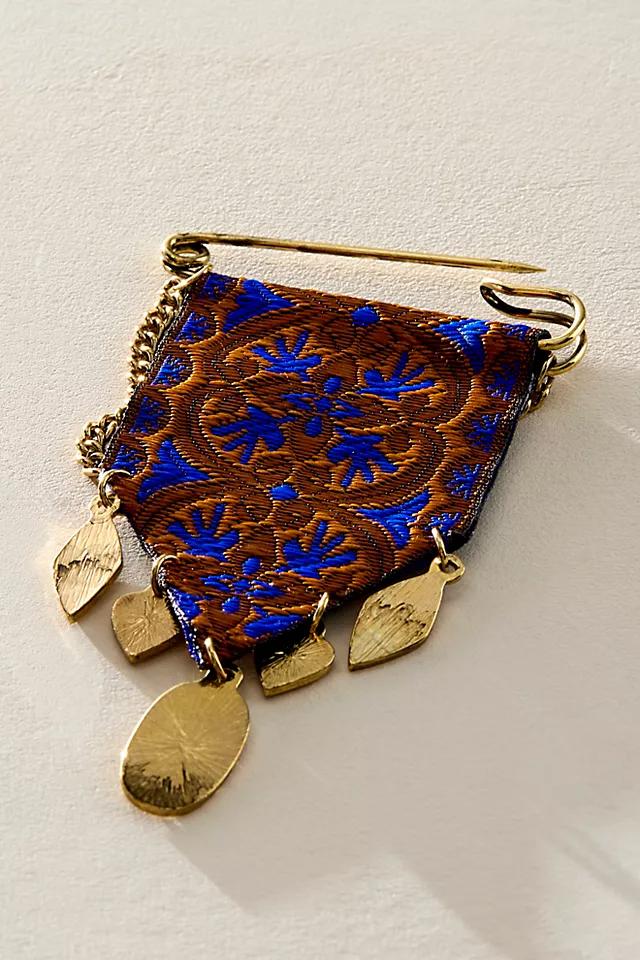 Heirloom Brooch Product Image