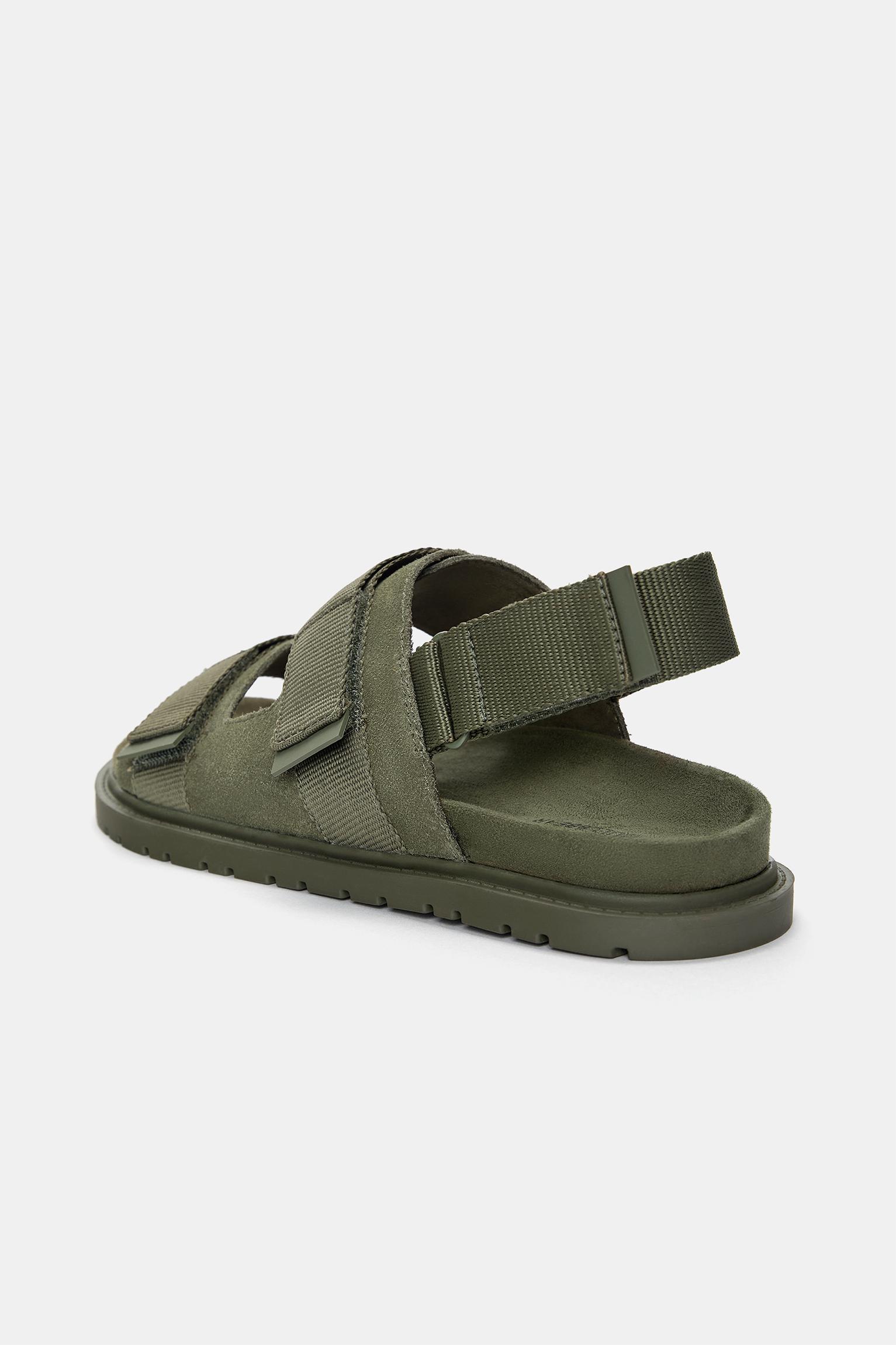 Leather strap sandals Product Image