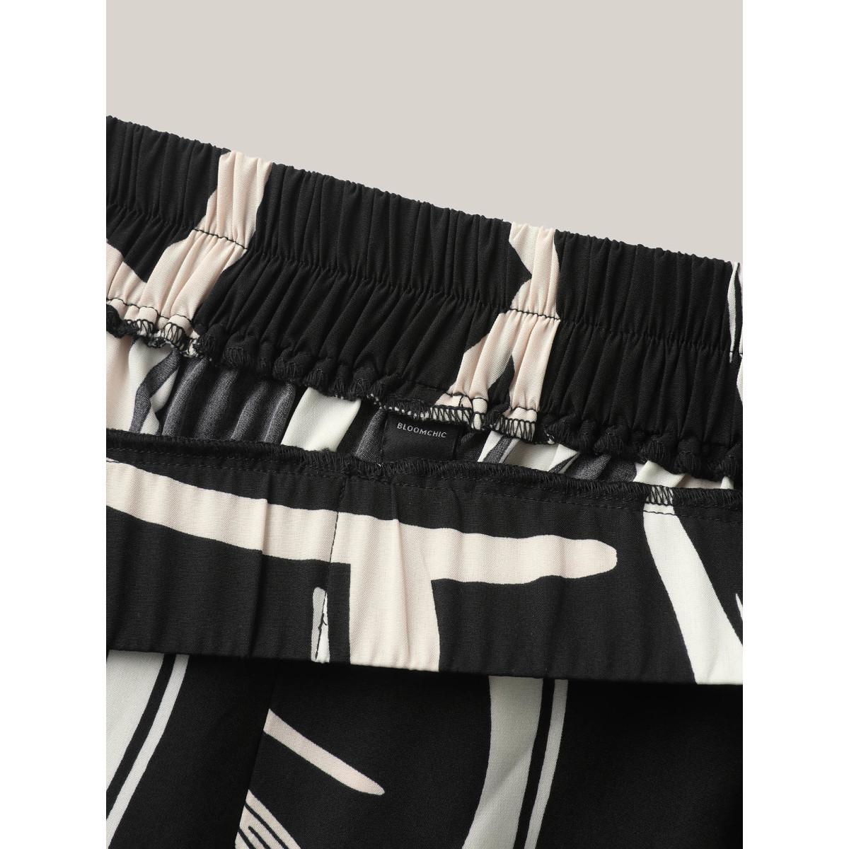 Plus Size Abstract Pattern Wide-Leg Pockets Pants Women Black At the Office Wide Leg Mid Rise Work Pants BloomChic 10/M Product Image