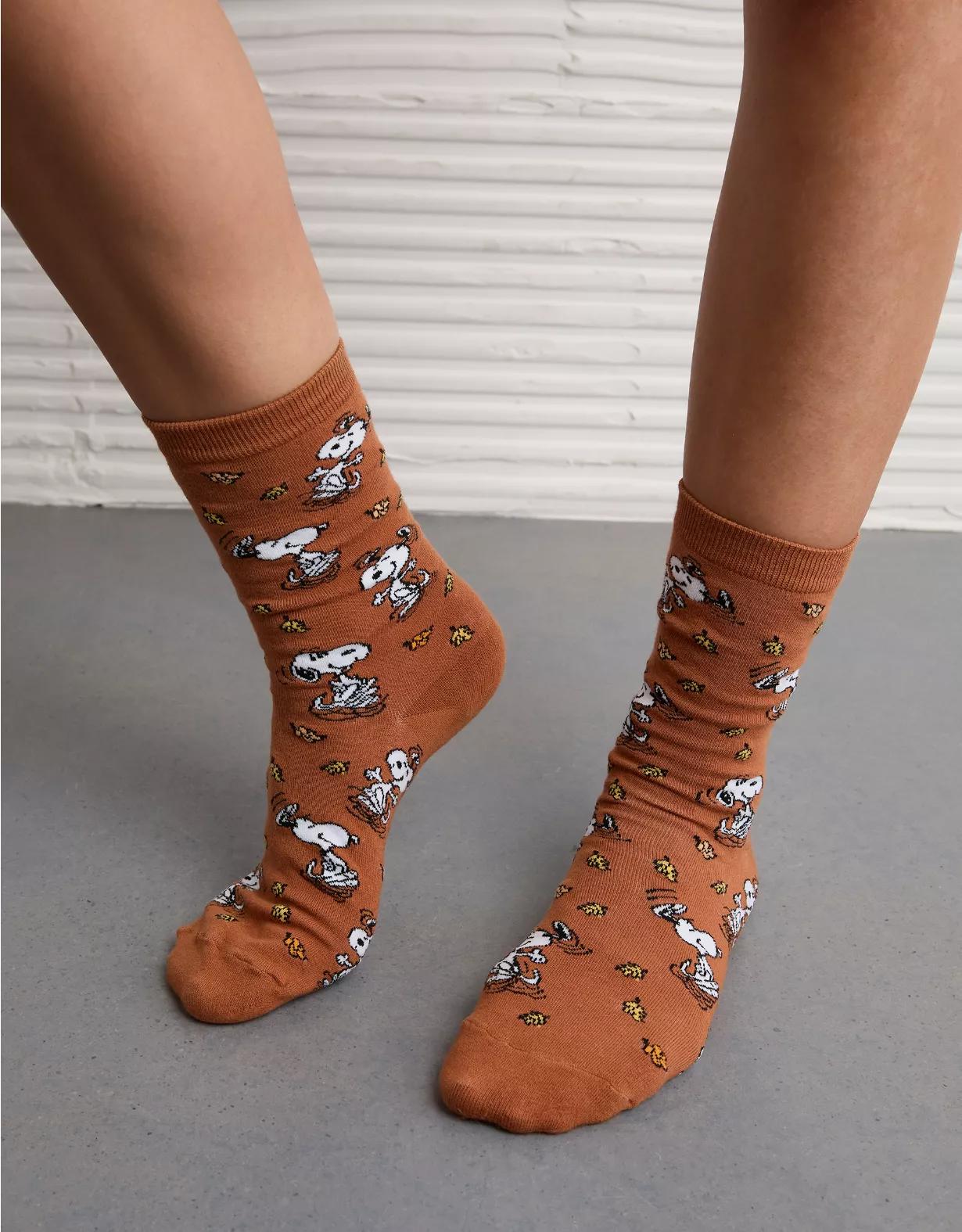 AE Snoopy Fall Crew Socks Product Image