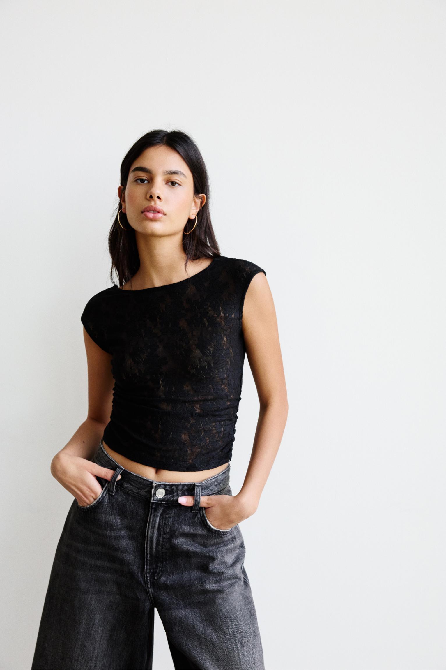 Rustic floral top Product Image