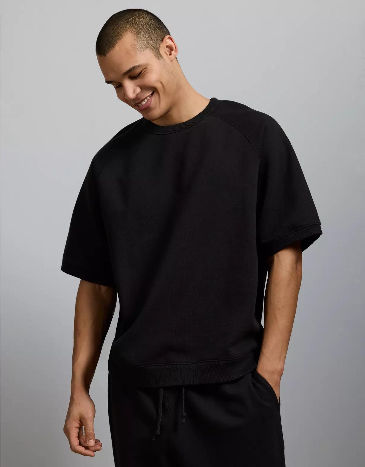 AE77 Premium Short-Sleeve Sweatshirt Product Image