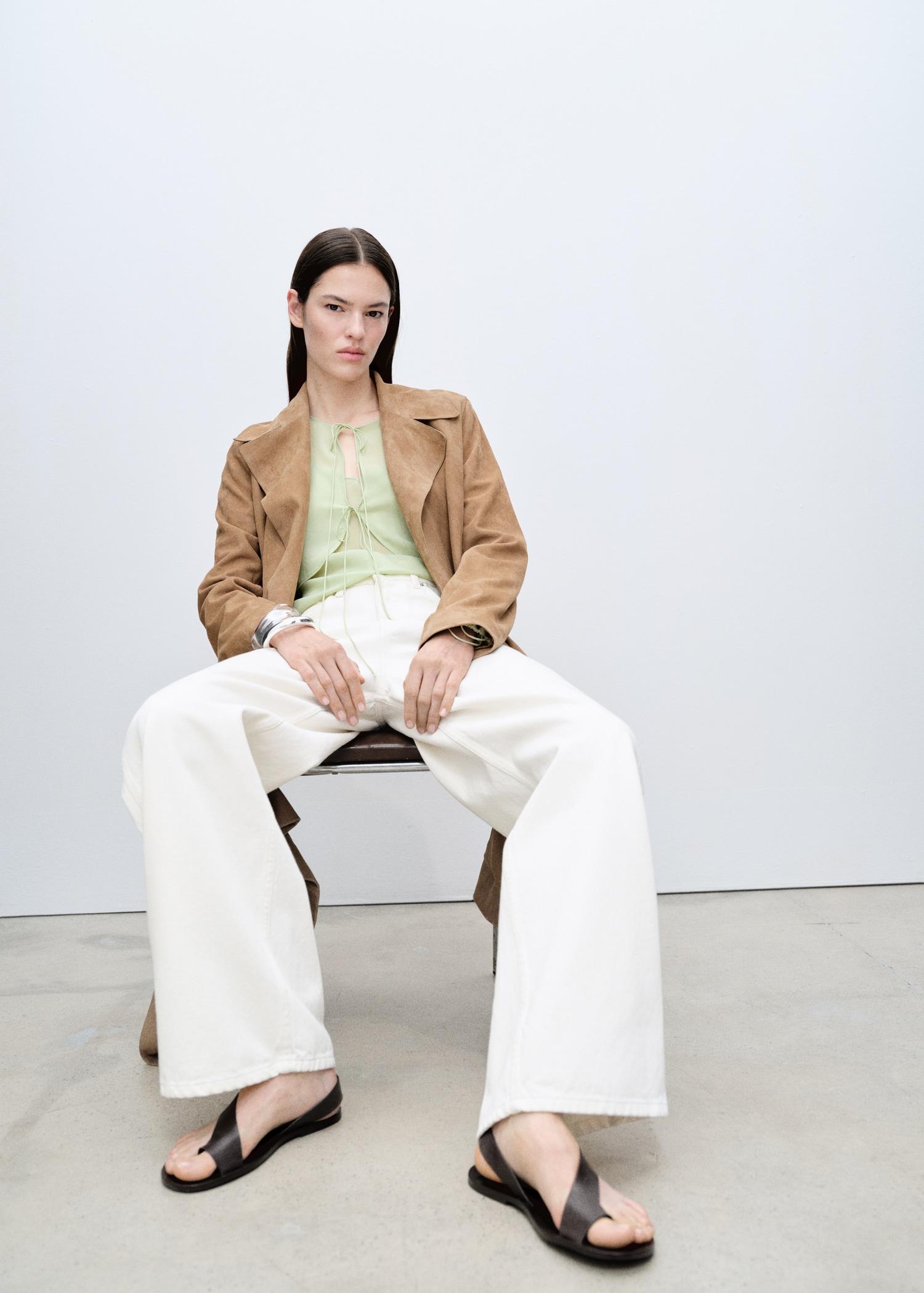 High-rise balloon jeans - Women | MANGO USA Product Image