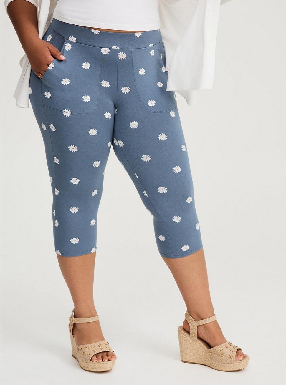 Pedal Pusher Pocket Legging Product Image