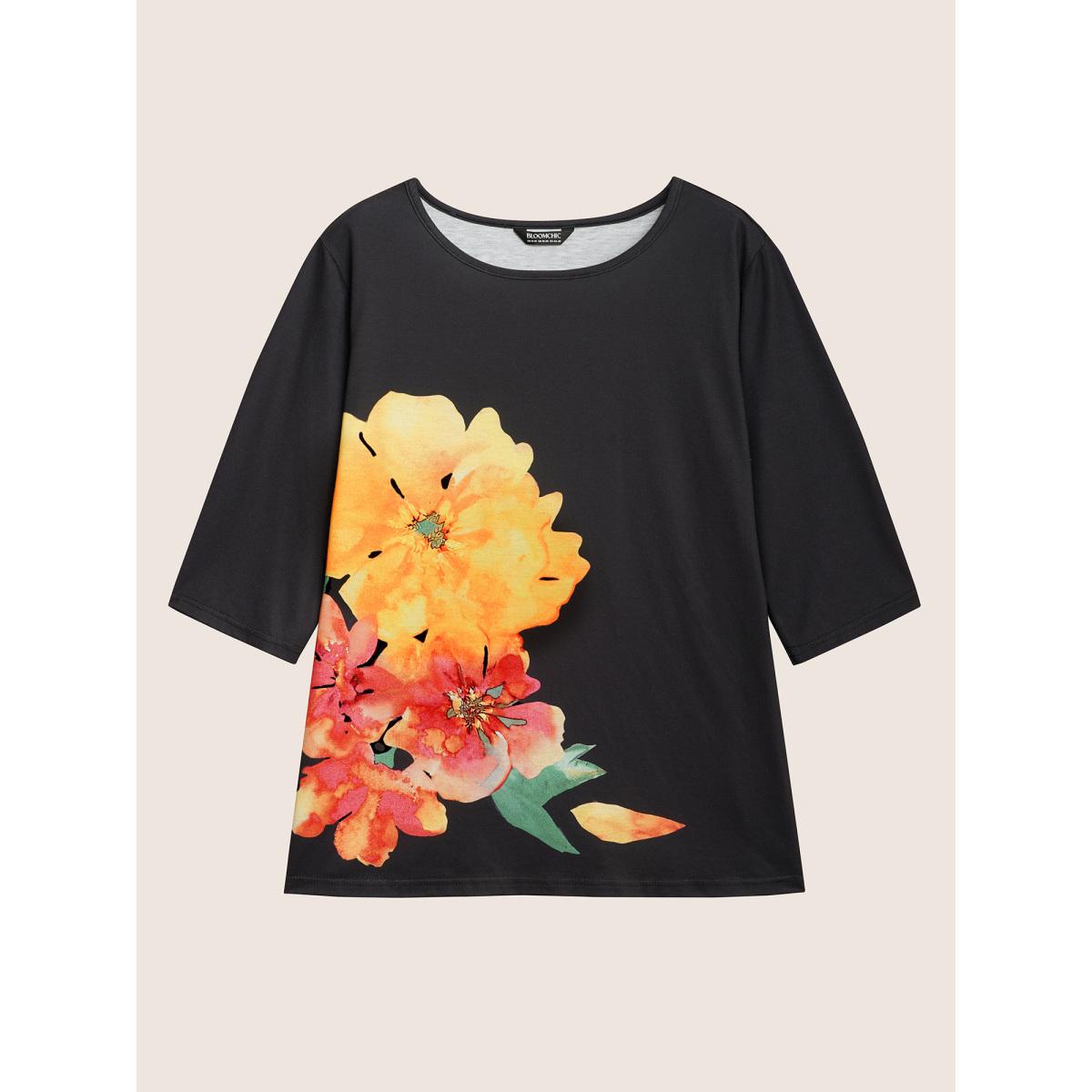Plus Size Round Neck Carnation Print T-shirt Black Women Elegant Contrast Natural Flowers Round Neck Everyday T-shirts BloomChic 12/L Product Image