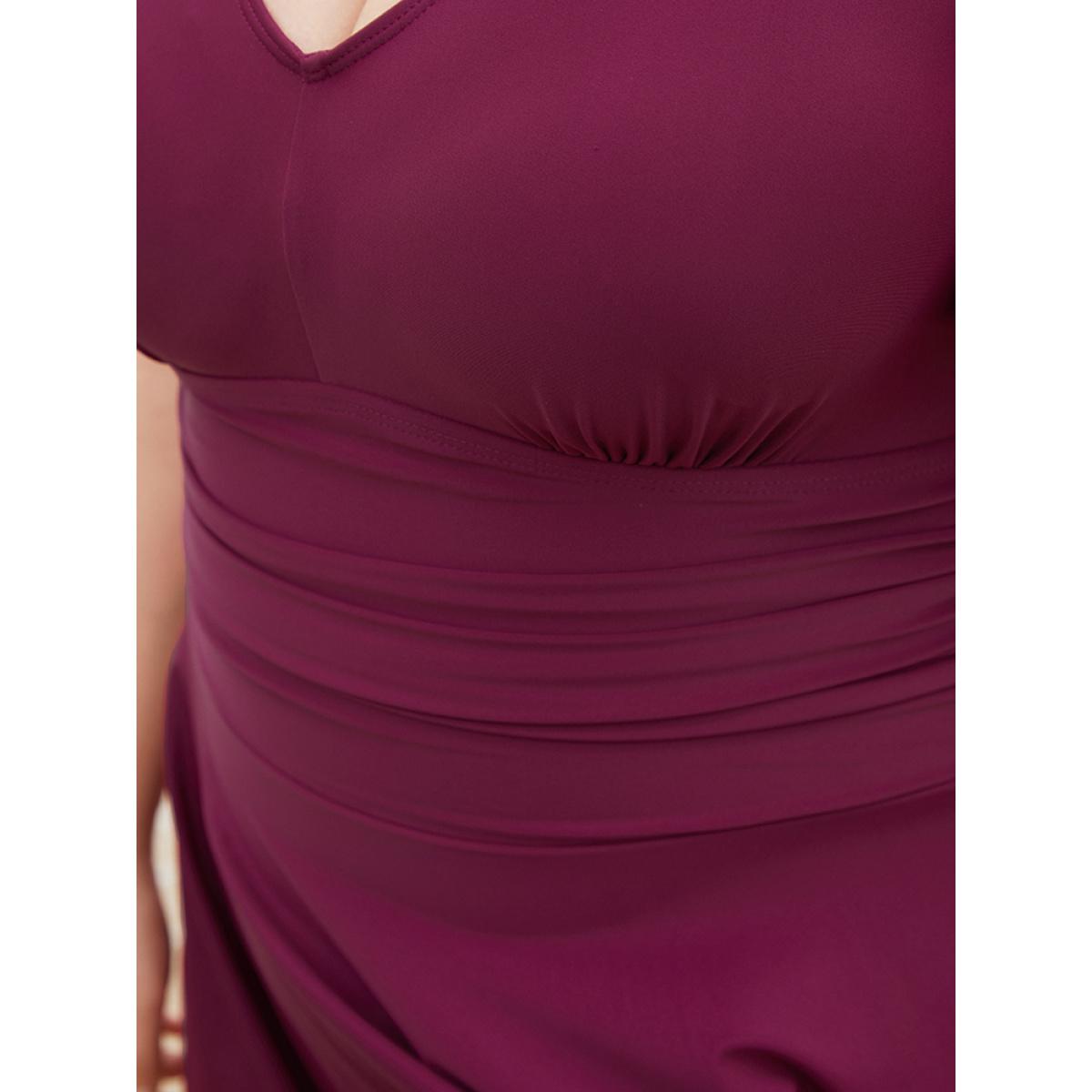 Plus Size Plain Sculpt Waist Split Hem Ruffles Ruched Swim Dress Women's Swimwear RedViolet Vacation Bodycon V-neck High stretch Curve Swim Dresses BloomChic 22-24/3X Product Image