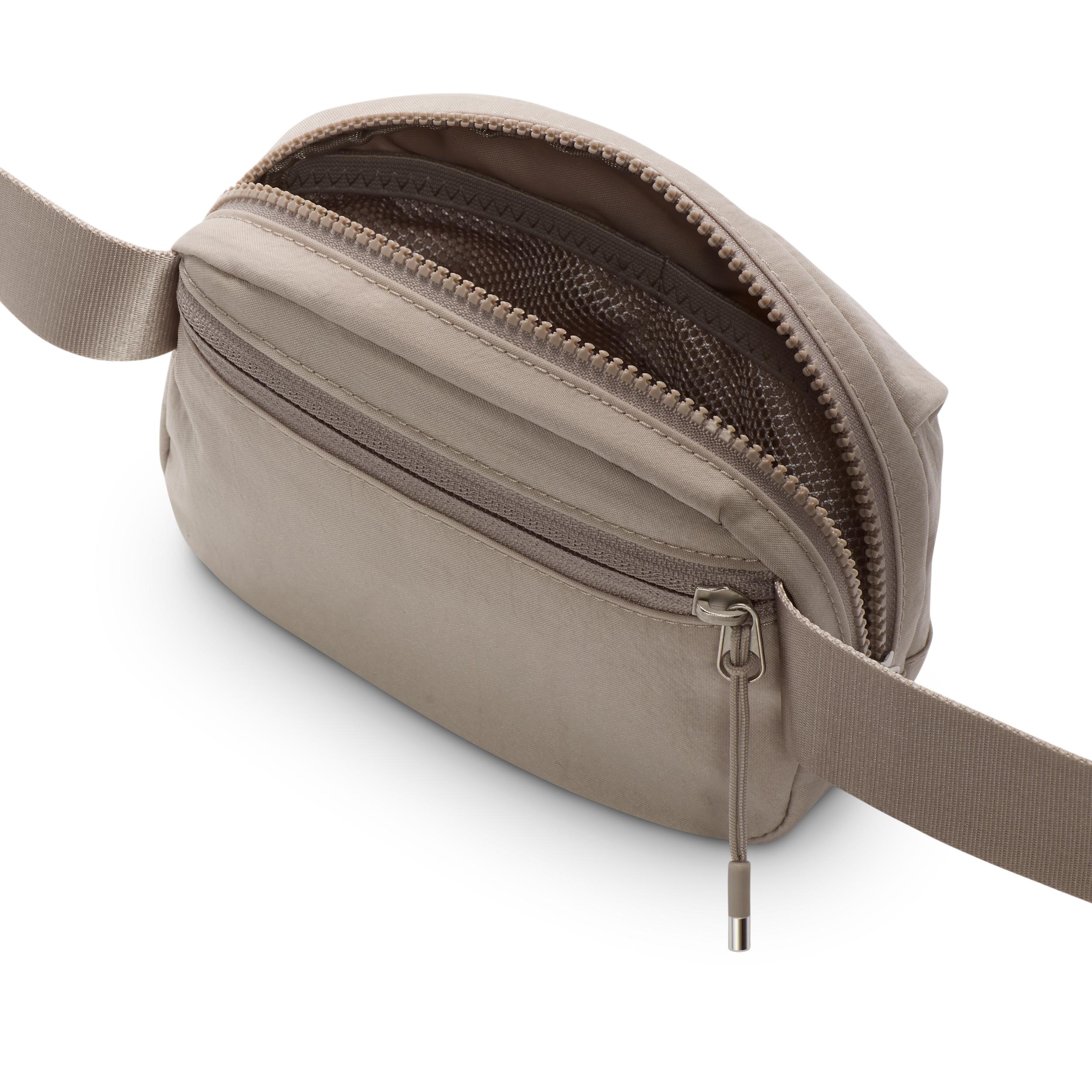 Nike Unisex Aura Crossbody Bag (2L) | HM6120-006 Product Image