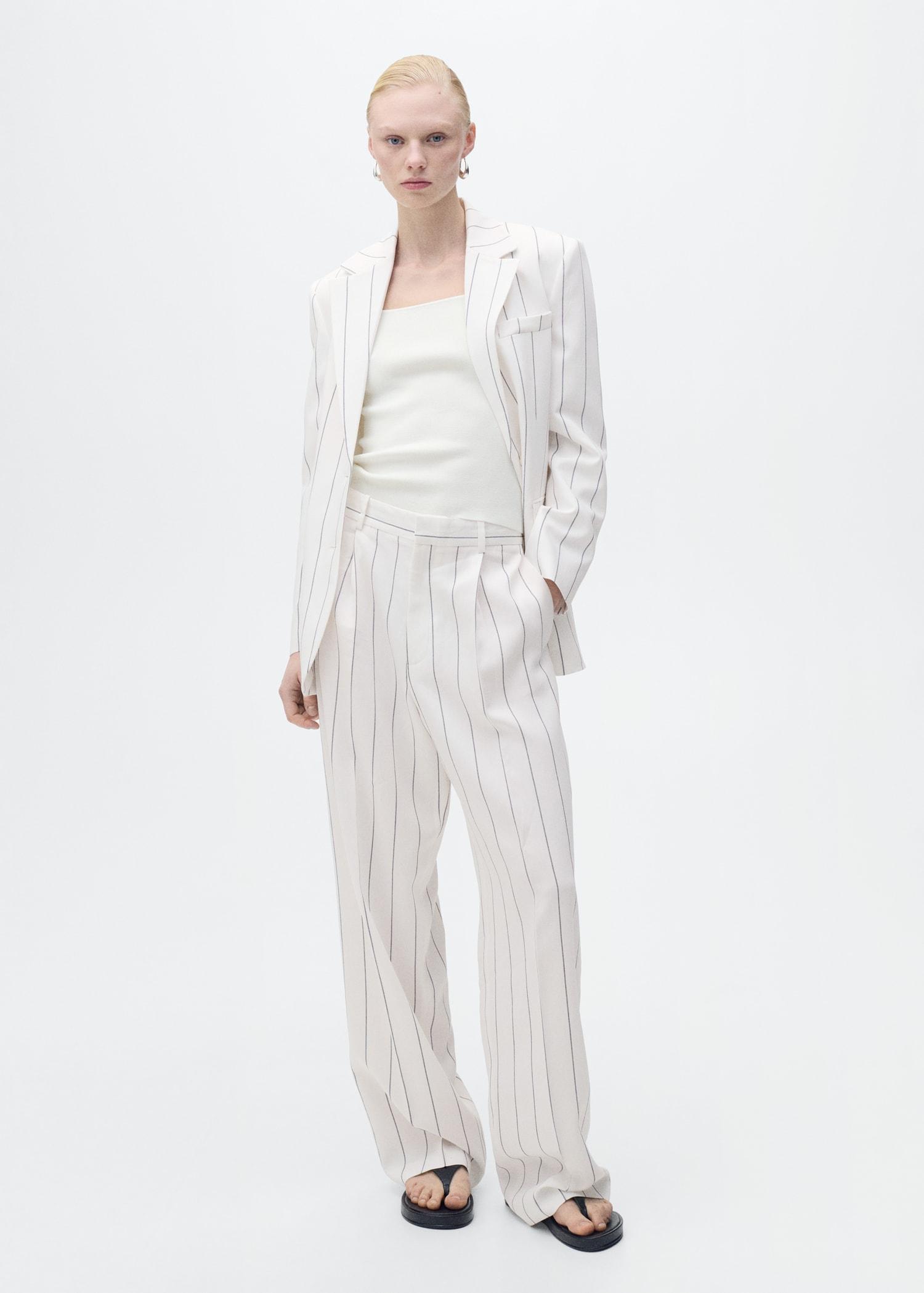 Fine-knit top with low neckline - Women | MANGO USA Product Image