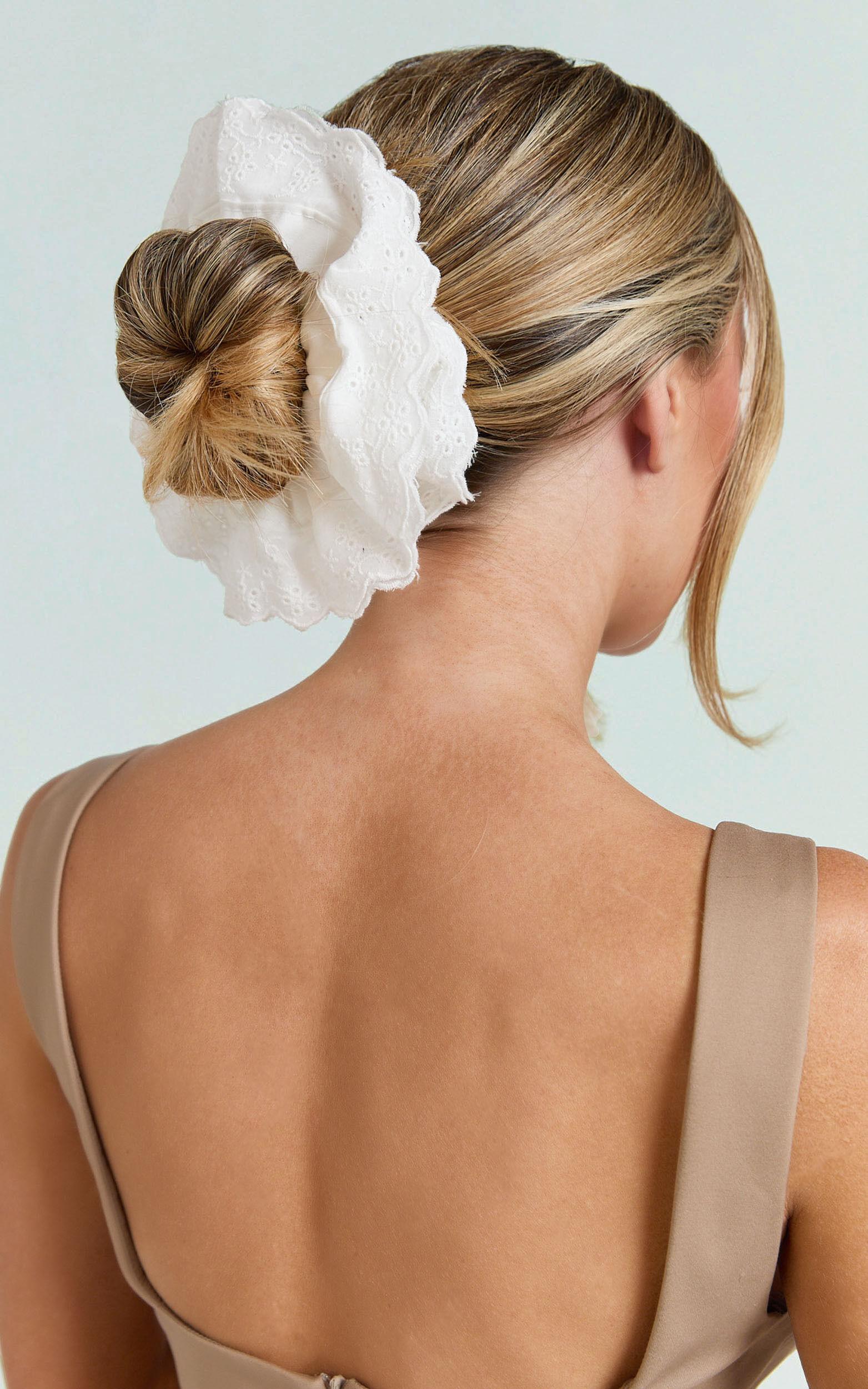 Kahrissa Broderie Scrunchie in White Product Image