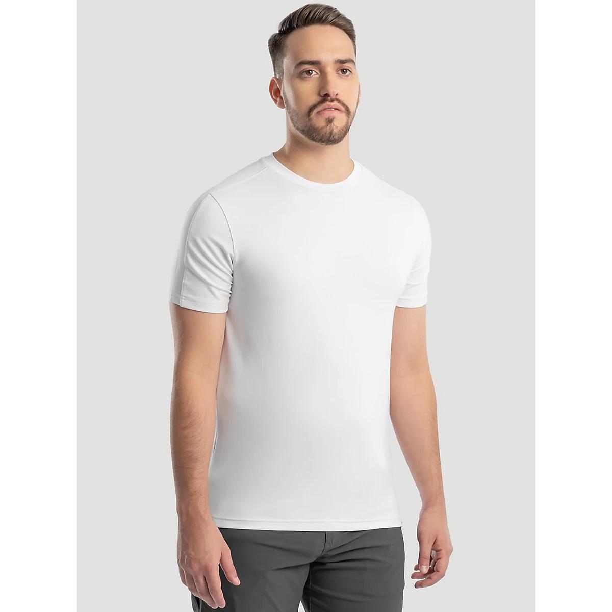 Men's Performance Crew Neck T-Shirt in Ruby Wine Product Image