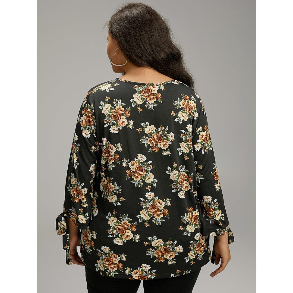 Plus Size Floral Print V Neck Ties Sleeve T-shirt Black Women Casual Cross straps Floral V-neck Dailywear T-shirts BloomChic 12/L Product Image