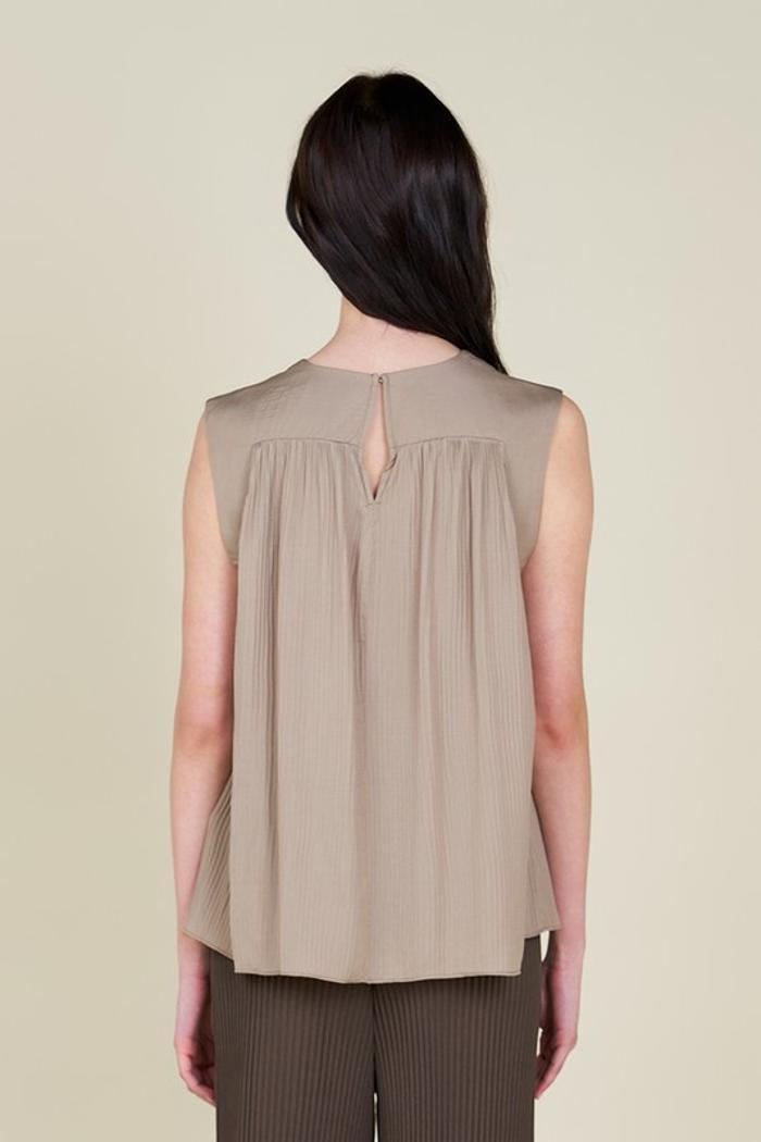 Pleated Sleevless Top Product Image