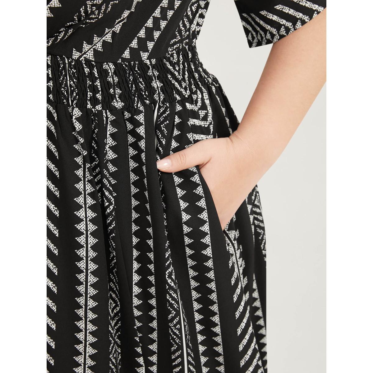 Plus Size Solid Geometric Dolman Sleeve Pocket Shirred Split Hem Dress Black Women Boho Non V-neck Half Sleeve Curvy Long Dress BloomChic 26/4X Product Image