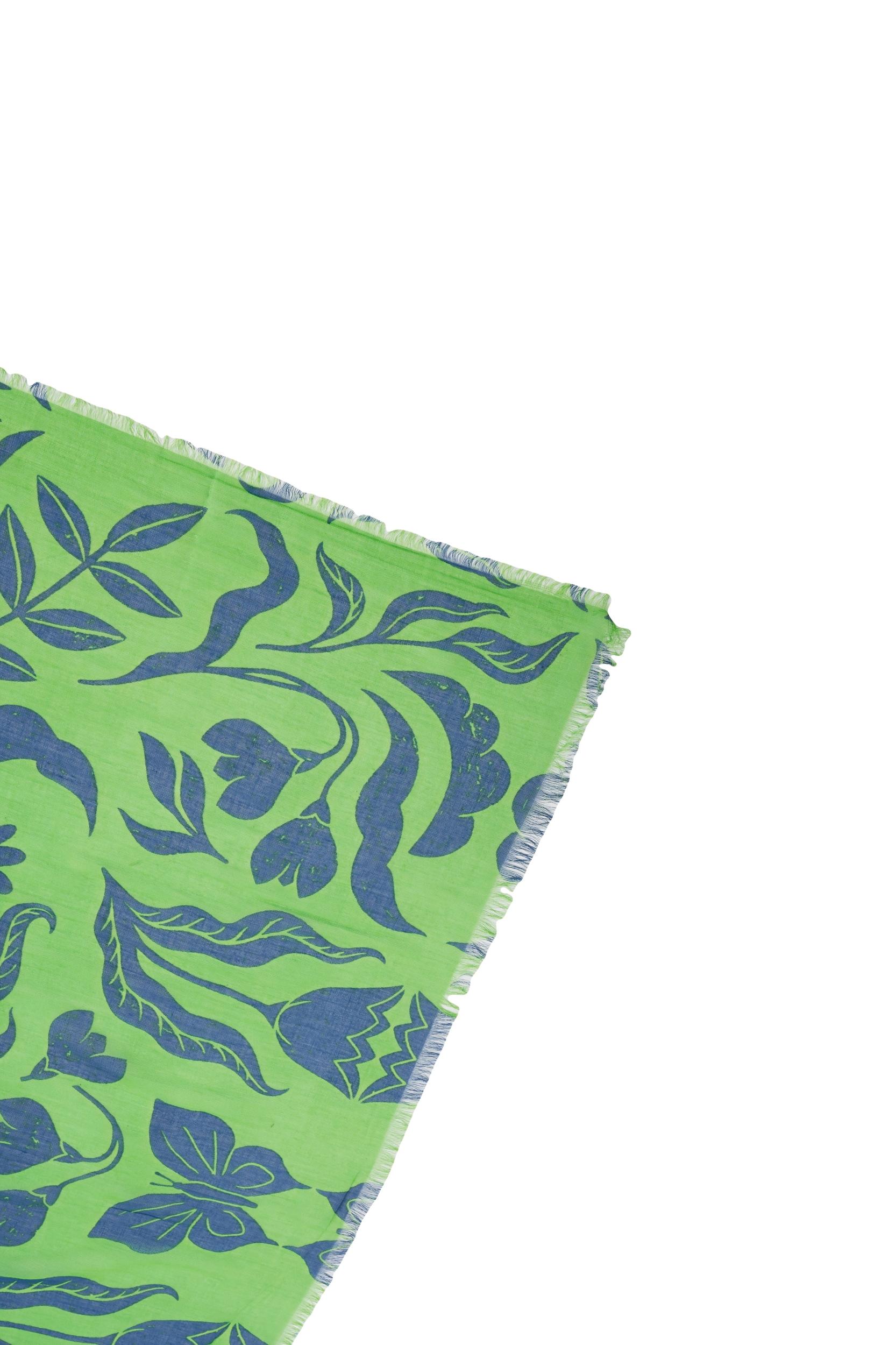 Scarf with floral pattern Product Image
